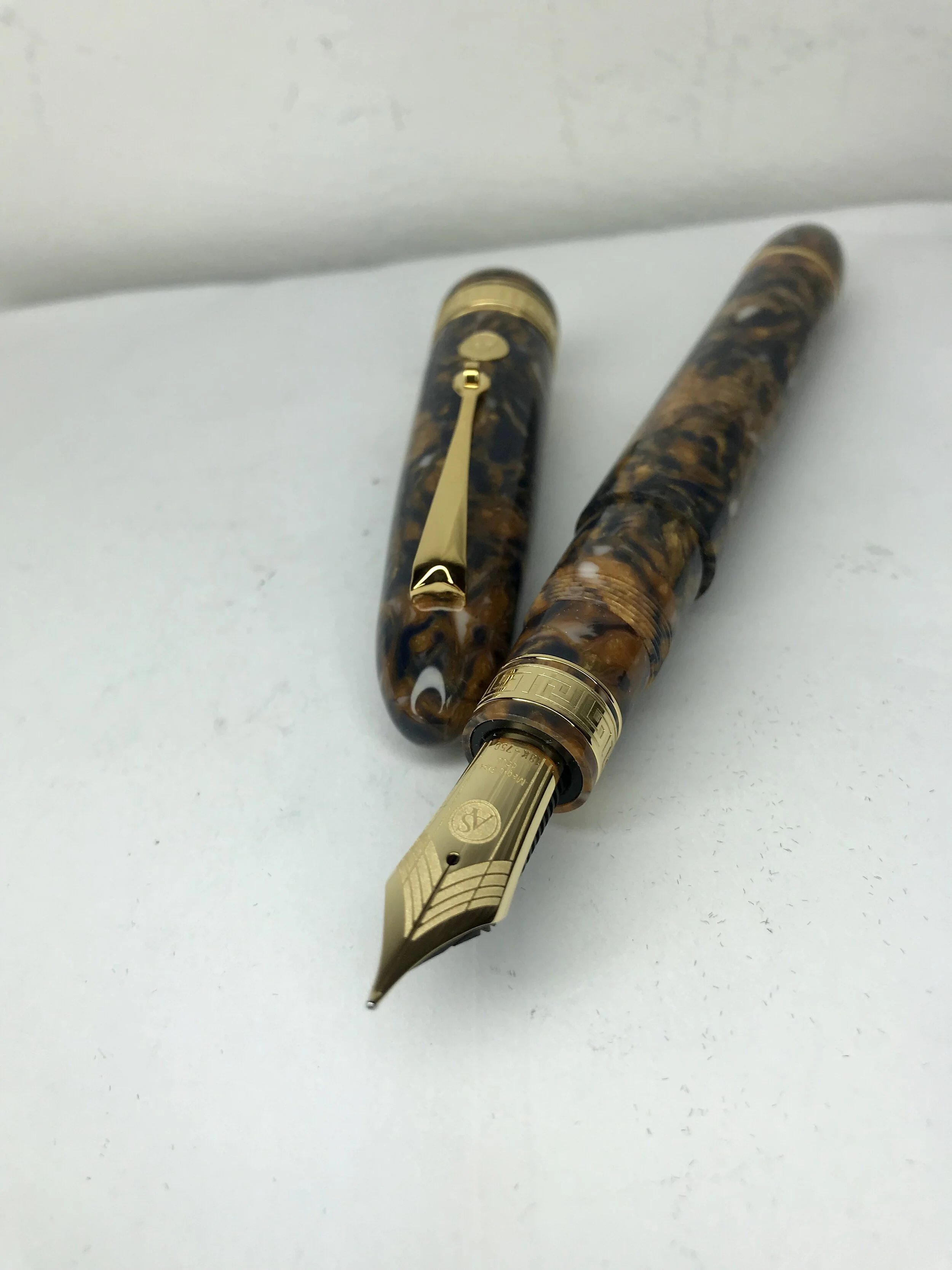 ASC Oversize Ogiva Blue Saffron Fountain Pen