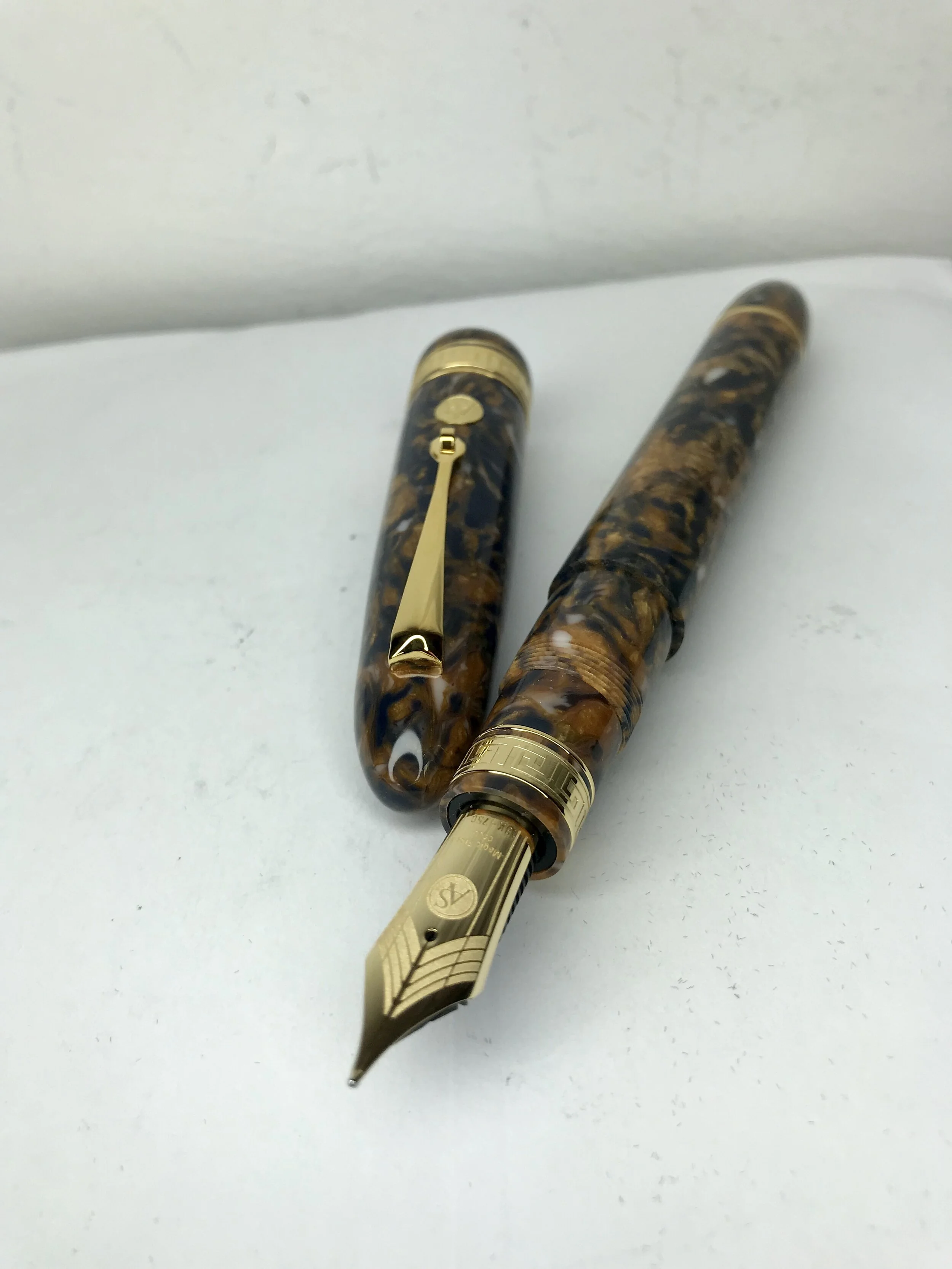 ASC Ogiva Oversize Blue Saffron Fountain Pen