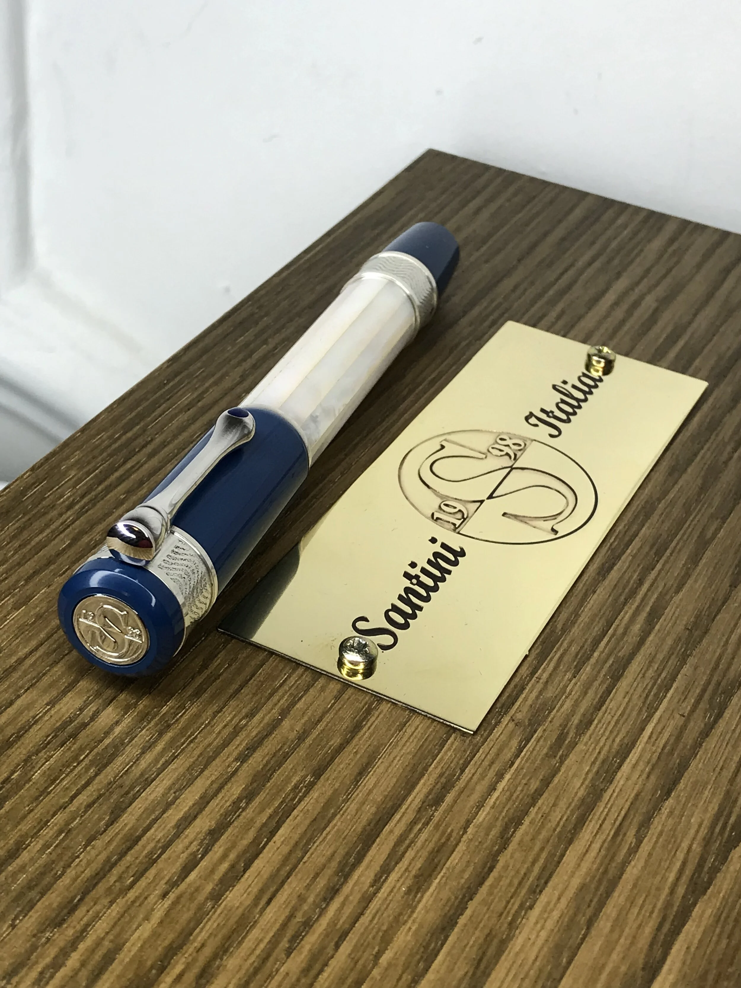 Santini Italia Calypso Ebonite Mother Of Pearl Fountain Pen