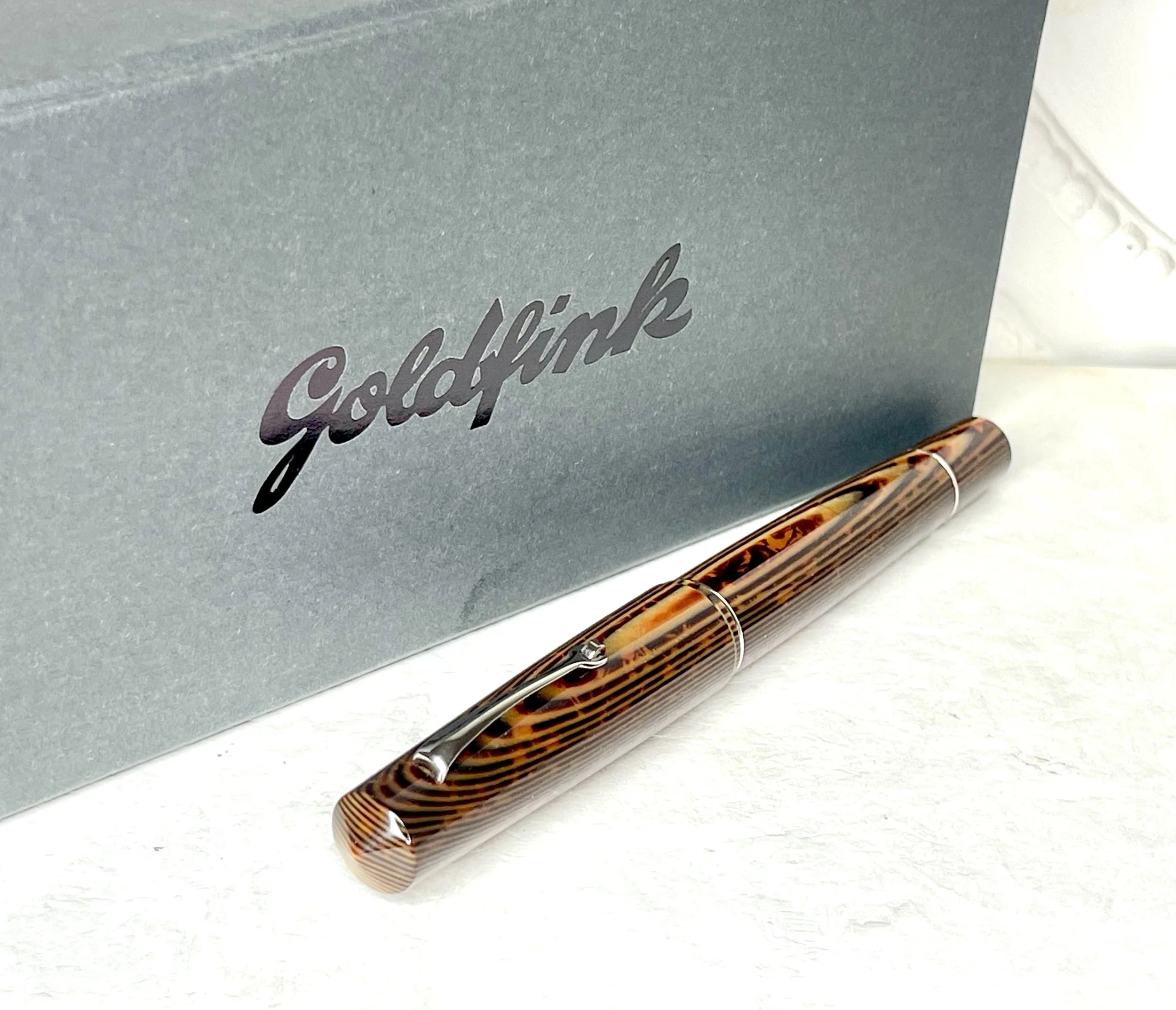 Goldfink by Leonardo, Momento Zero Grande in Arco Bronze Celluloid Fountain Pen