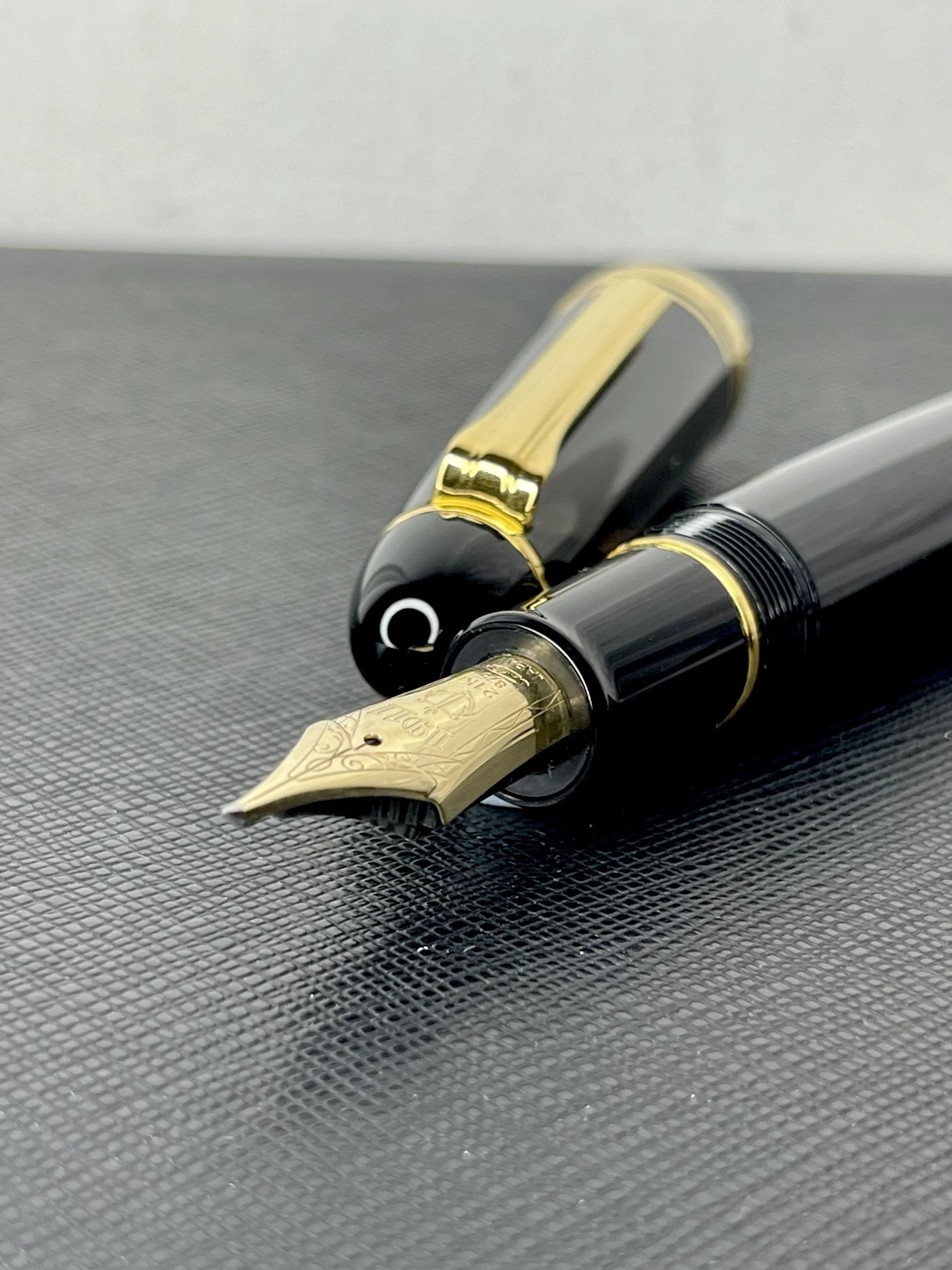 Rare Sailor Nagahara Crosspoint Nib on a KOP Black Resin Fountain Pen