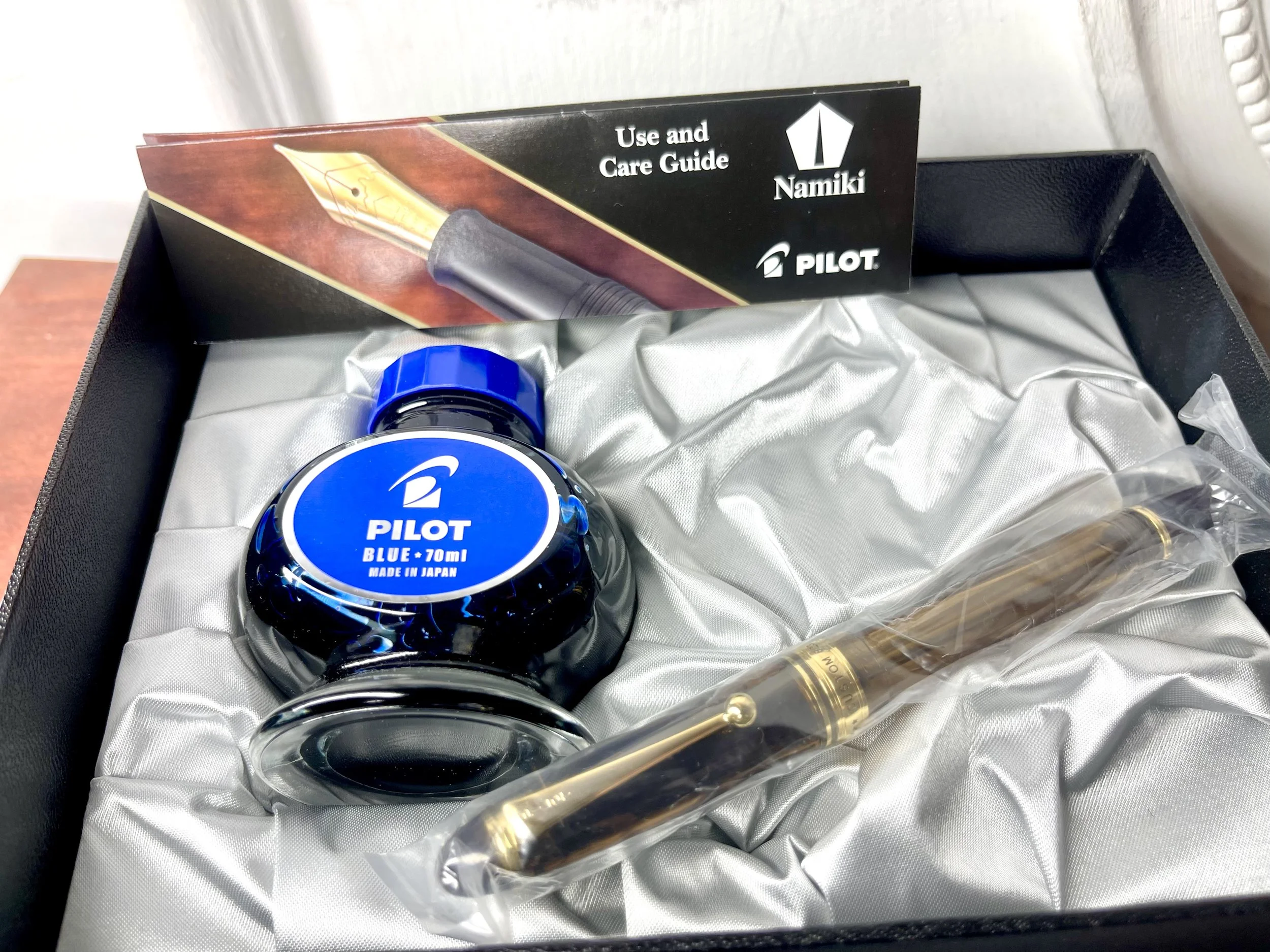 Pilot Custom 823 Amber Fountain Pen (F)