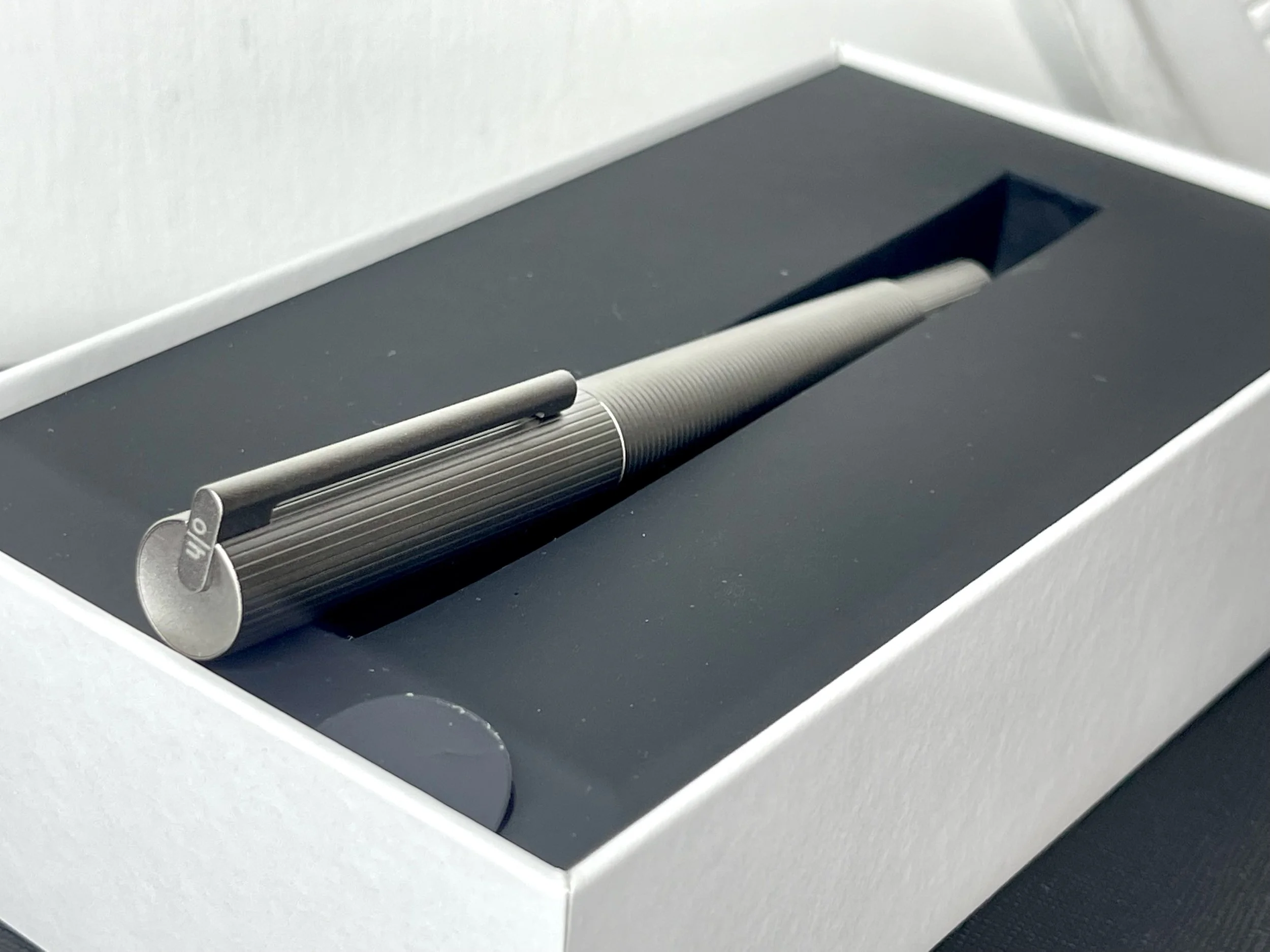 Otto Hutt Design 08 Fountain Pen Ruthenium