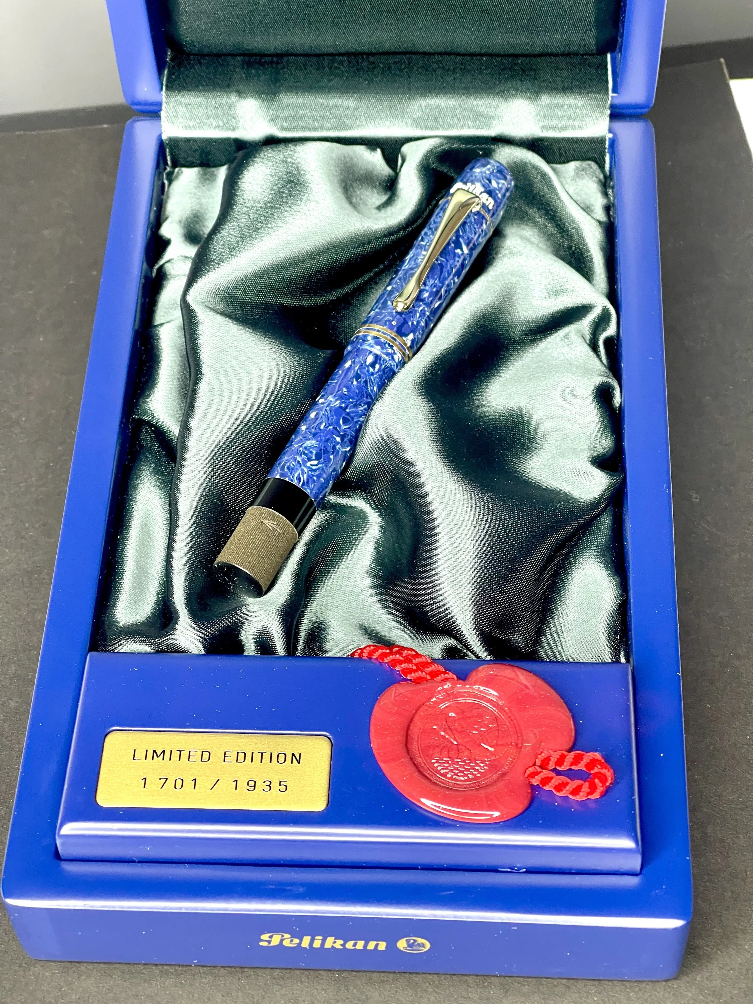 Pelikan 1935 Lapis LE Fountain Pen New in Box (B)