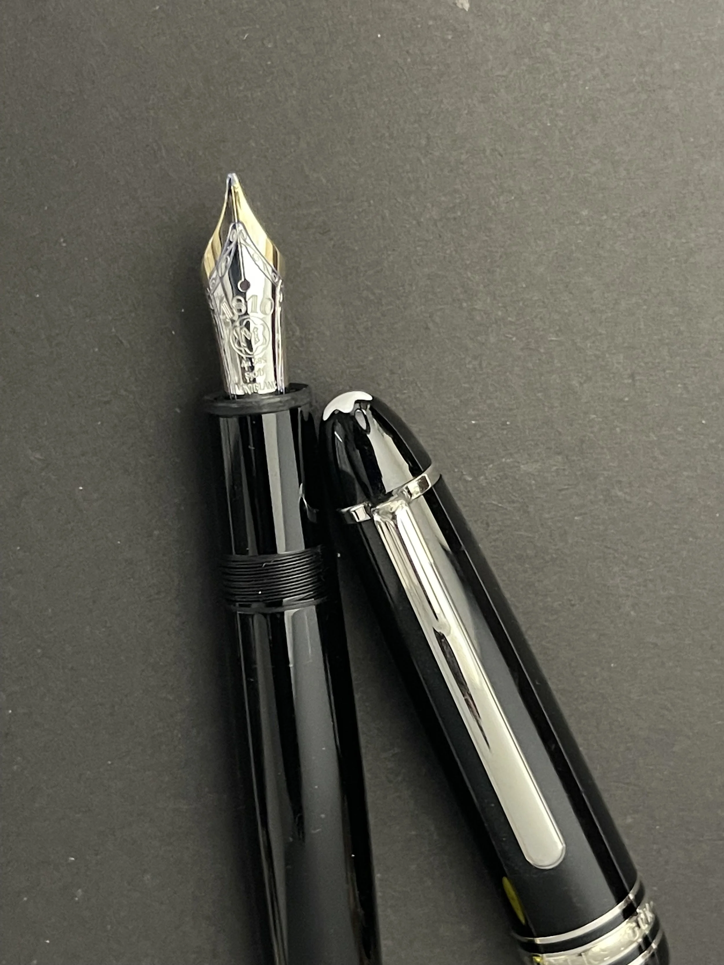Montblanc Meisterstuck 146 LeGrand Platinum Trim Fountain Pen (B)