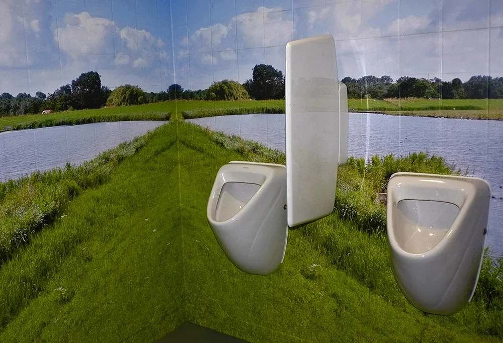NR.26_TOILET-LANDSCAPE.jpg
