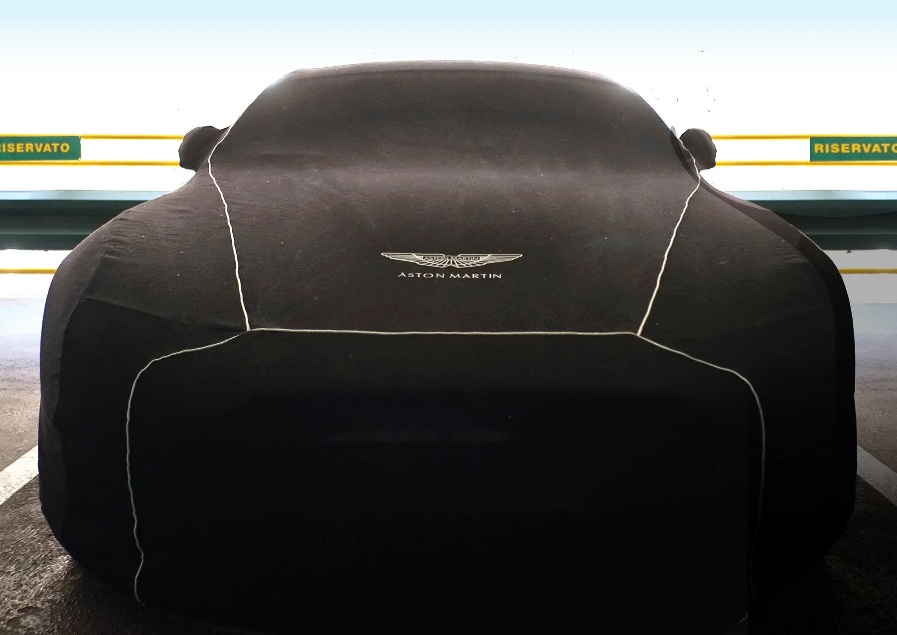 ROME_ASTON MARTIN.jpg