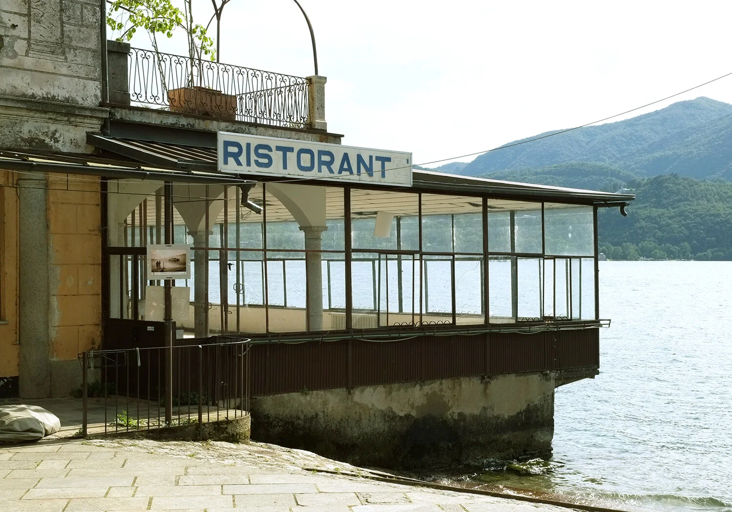 ITALY_RIST. NEAR LAGO.jpg