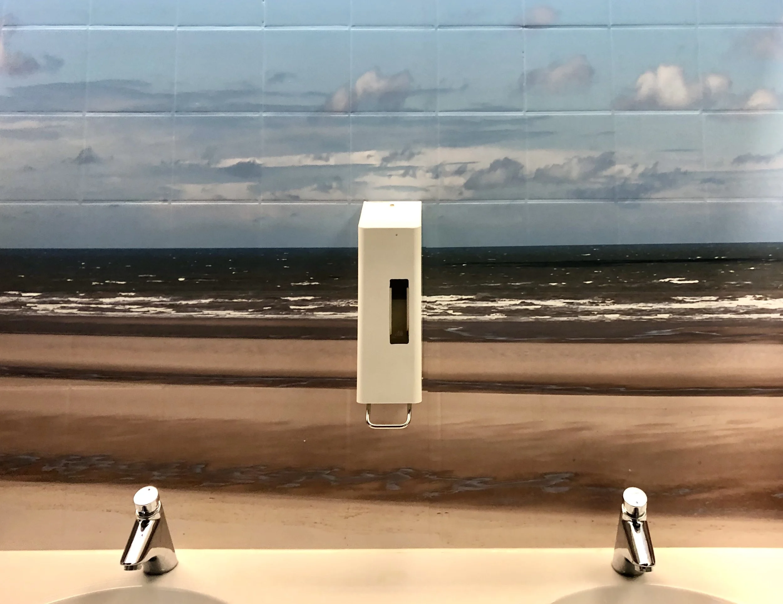 TOILET_SEA_2.jpg