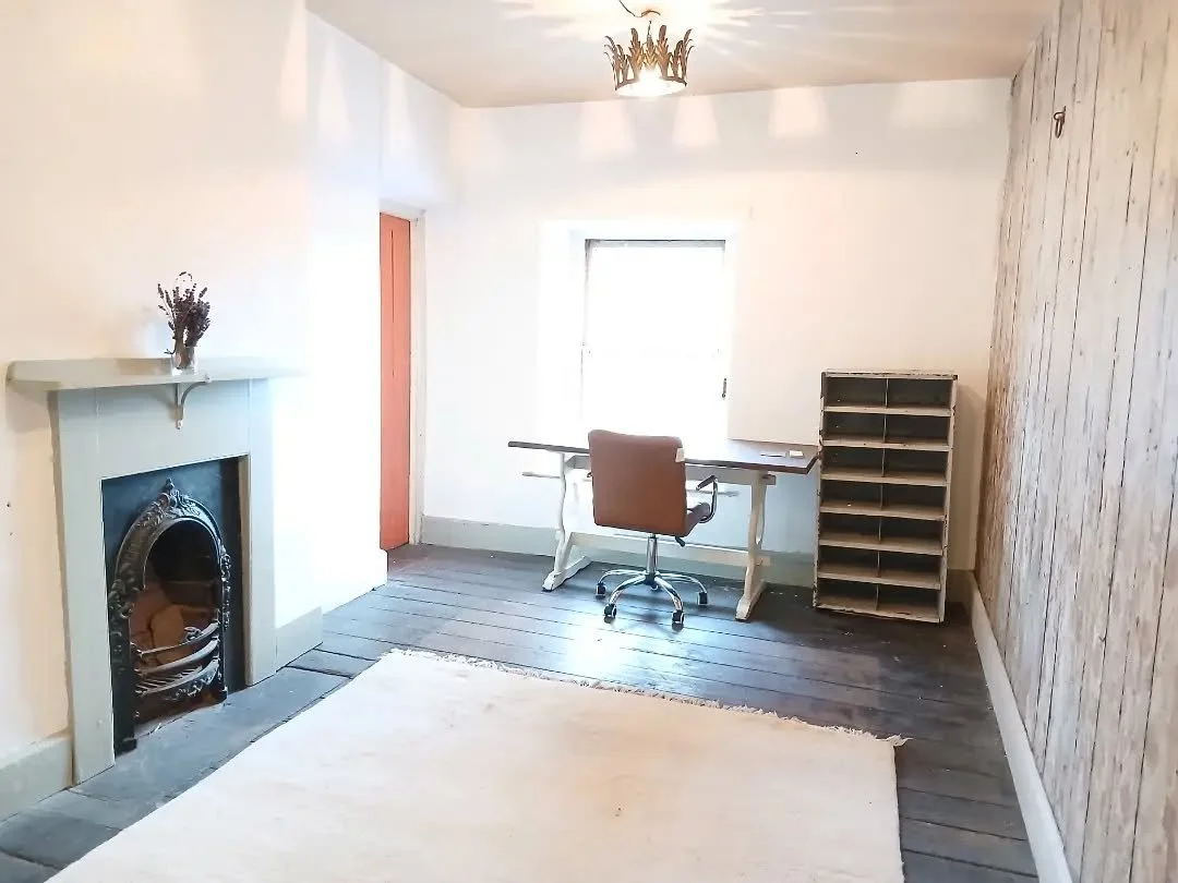 Making progress with my new space, ready to welcome you in November

Thank you to @hayonwyecomics for lifting the table up the stairs with me yesterday
Lucky to have so many angels for neighbours 

To celebrate the space, I'm offering 50% off face-to