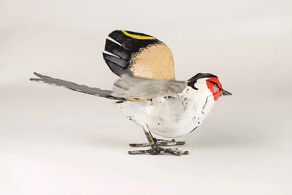 goldfinch_garden_ornament_uk