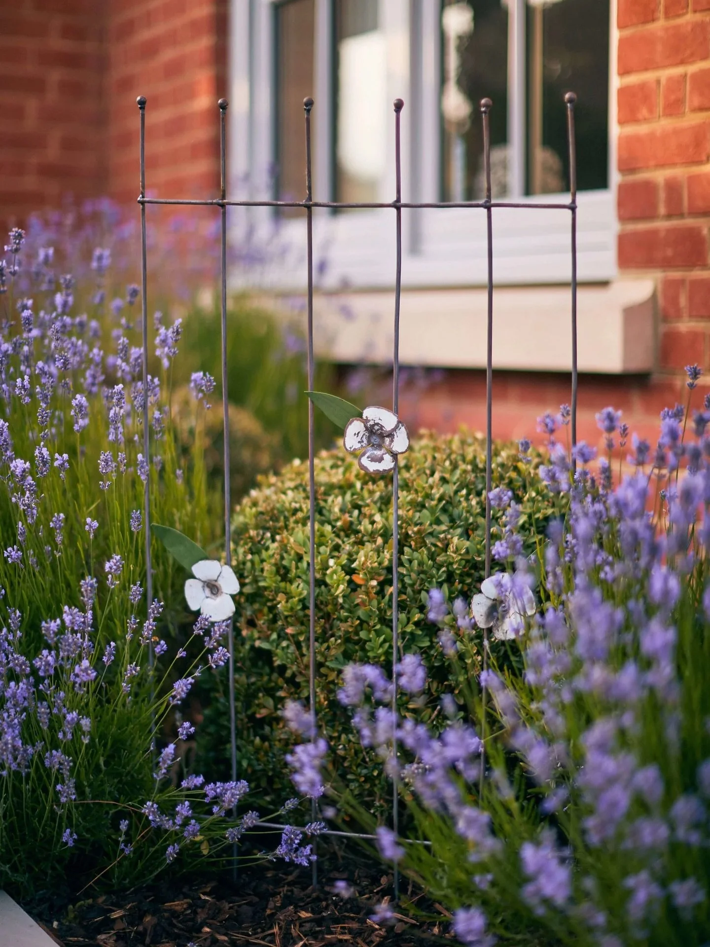 Don&rsquo;t miss out!
Free UK standard shipping and a free gift on orders over &pound;30 ends at midday today!

Treat your mum or special lady to something as gorgeous as she is. 

#mothersday #gardengifts #reclaimed #reused #repurposed