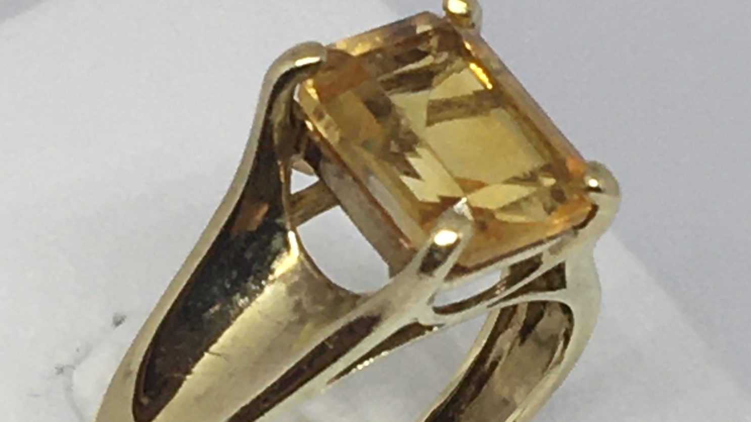 citrine_emerald_cut.png