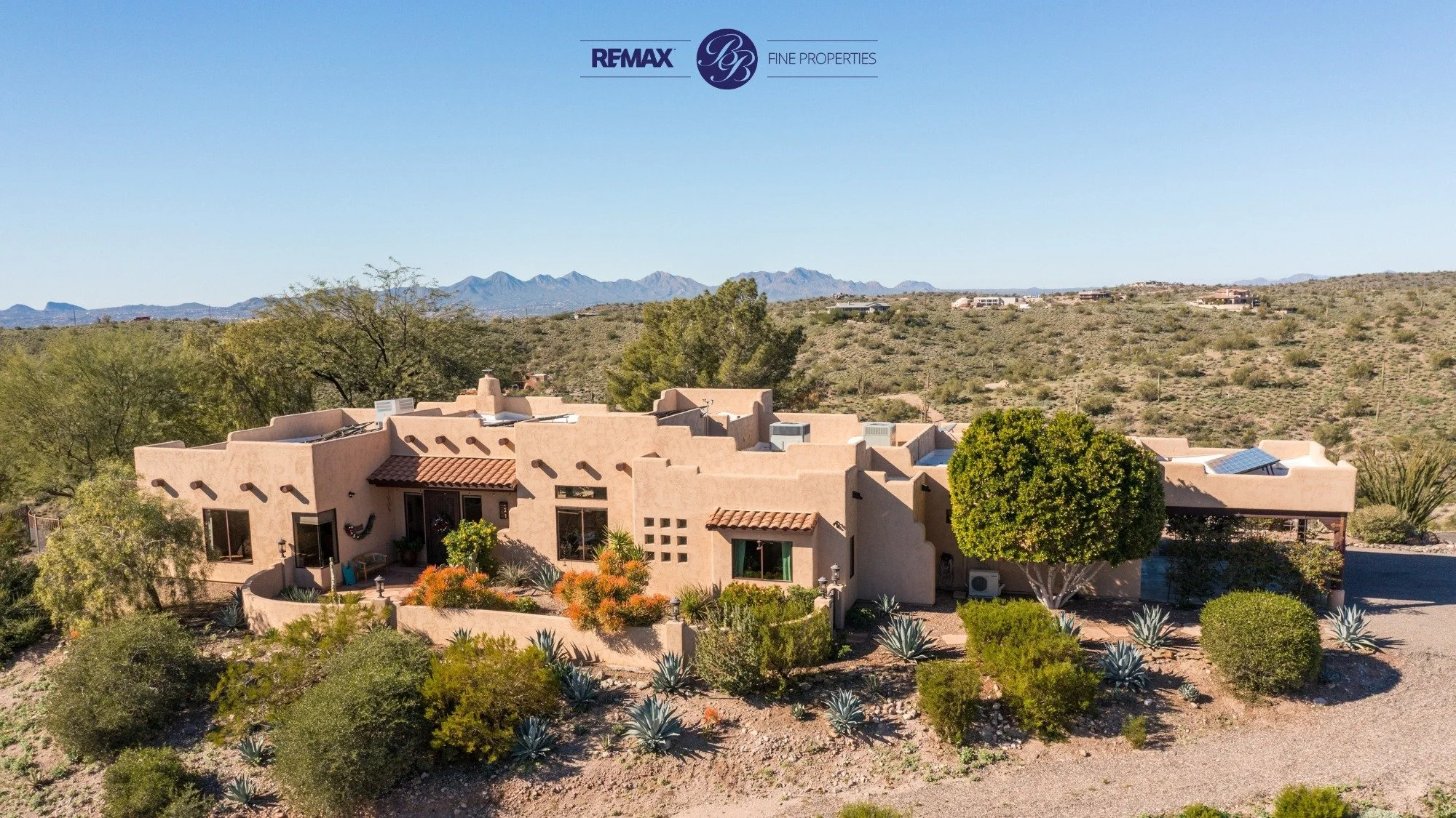 ✨ New Listing! Hummingbird Hill in Goldfield Ranch!

⚬ 6+ acres of mountain and desert views🌄
⚬ Yard perfect for entertaining with negative-edge pool 🏊&zwj;♂️
⚬ Major upgrades: solar + Tesla backups + 2025 HVAC
⚬ Equestrian ready: 6-stall barn + ro