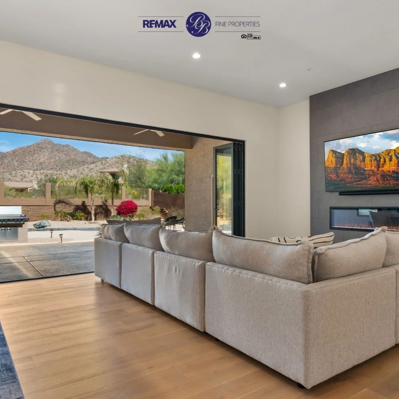 ✨New Listing!

⚬ McDowell Mountain views 🌄
⚬ Split floor plan with soaring 12-ft ceilings
⚬ Kitchen features KitchenAid appliances &amp; waterfall island 🍷
⚬ Folding glass door opens to covered patio
⚬ Sparkling Pool and Spa💧

📞 Contact Bonnie Bu