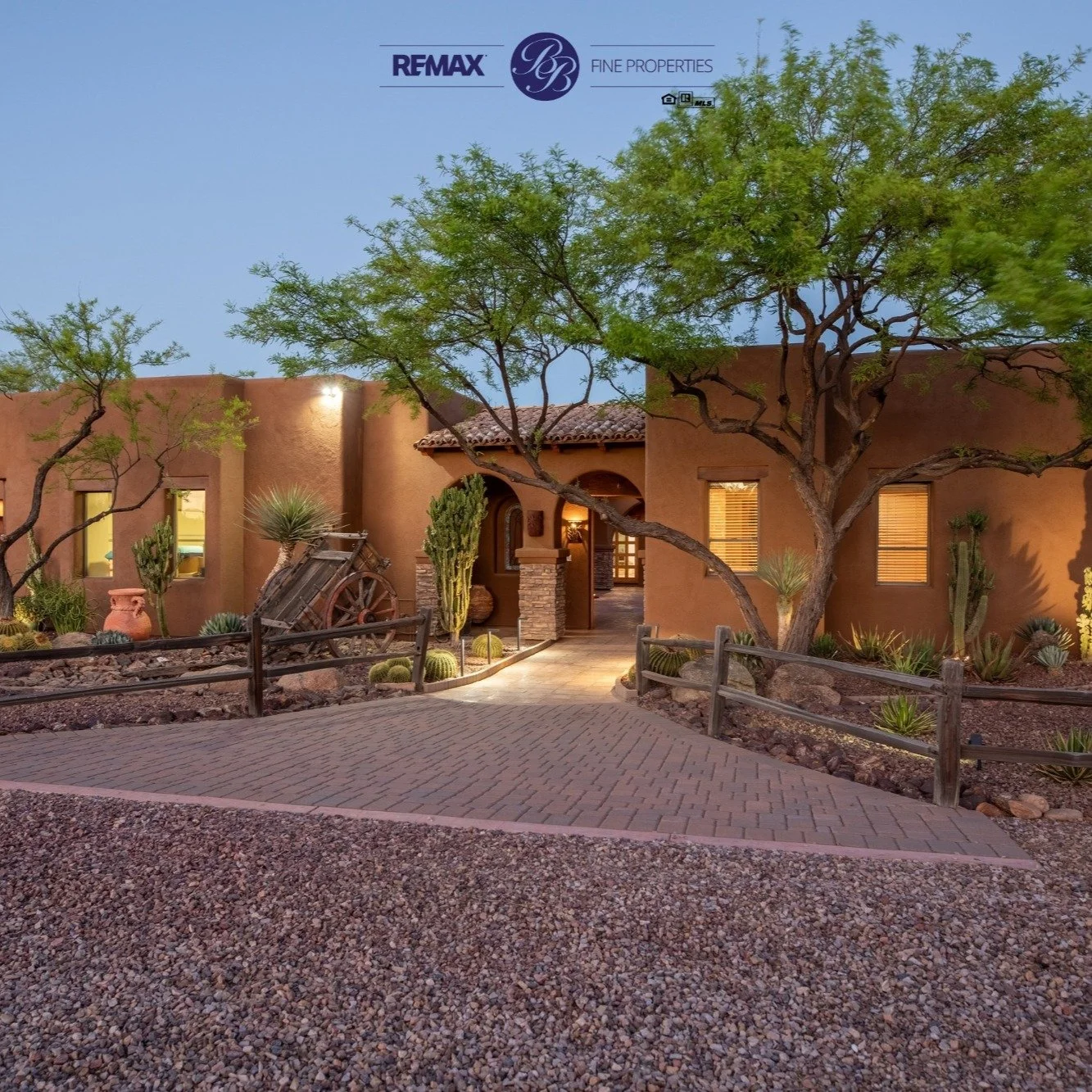 ✨New Listing!

⚬ 1.4+ acres with mountain views🌄
⚬ Courtyard with Water Fountain &amp; Fireplace🔥
⚬ 623sq ft guest casita with private entrance
⚬ Chef kitchen with 2 islands &amp; leathered quartz counters
⚬ Backyard oasis with heated lap pool &amp