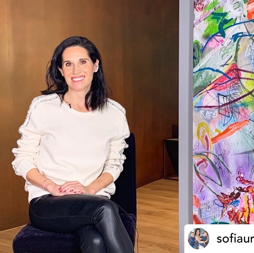 Have you ever wanted to learn more about buying or selling contemporary art in today's market? Want no more! Art dealer and #trouper @sofiaurbinart is offering the online course, Contemporary Art and its Market. 

Sofia has 20 years of experience and