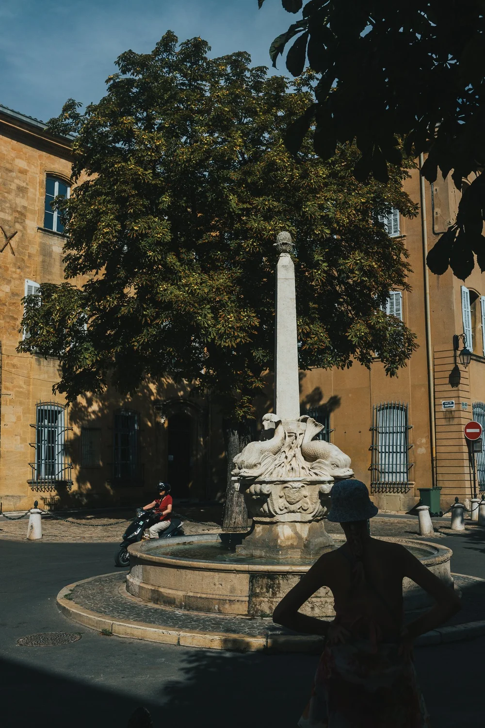 © Nick Boutsikos_Aix-n-Provence and the bad times-24.jpg