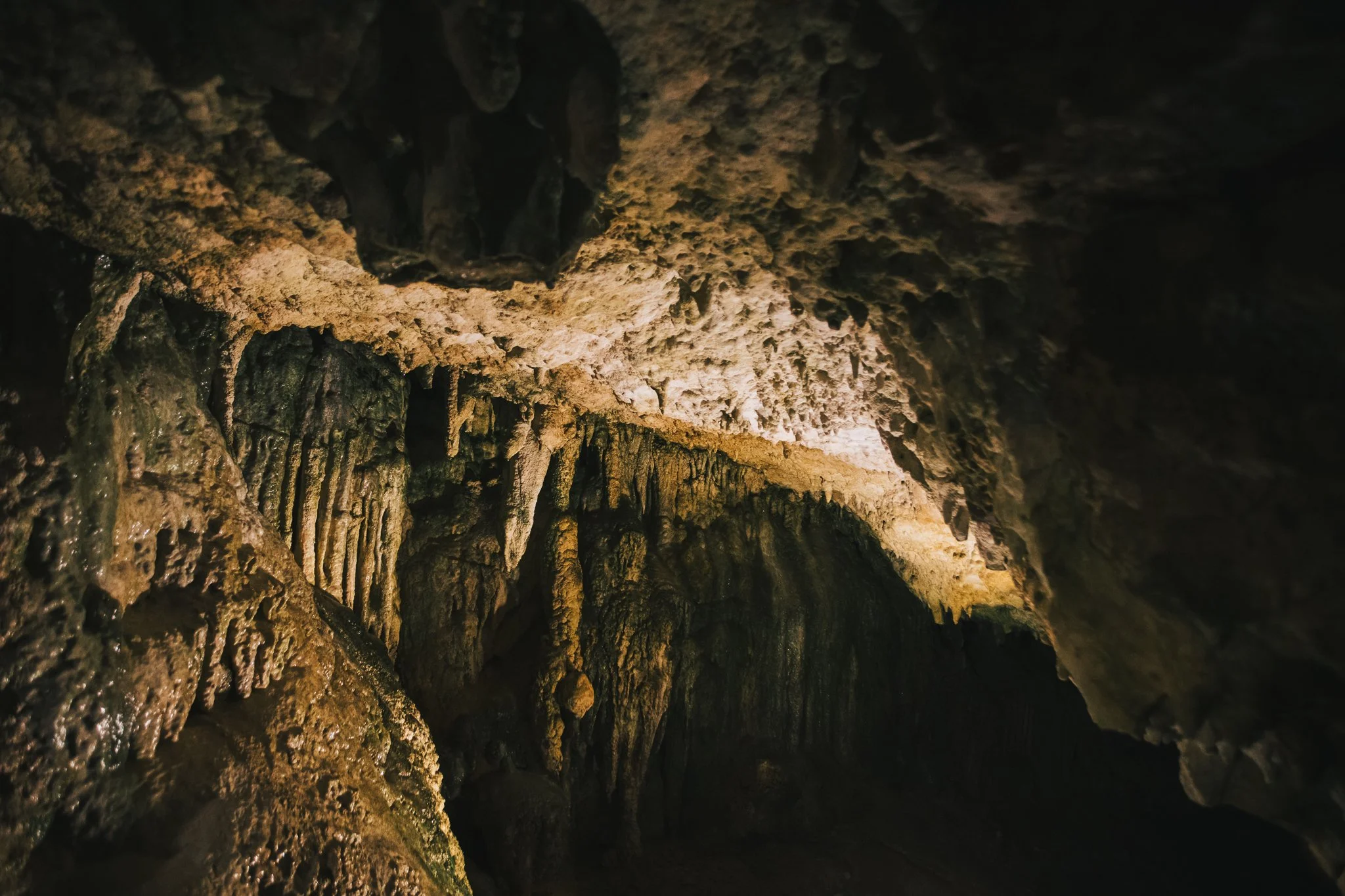 © Nick Boutsikos_Perama cave-10.jpg