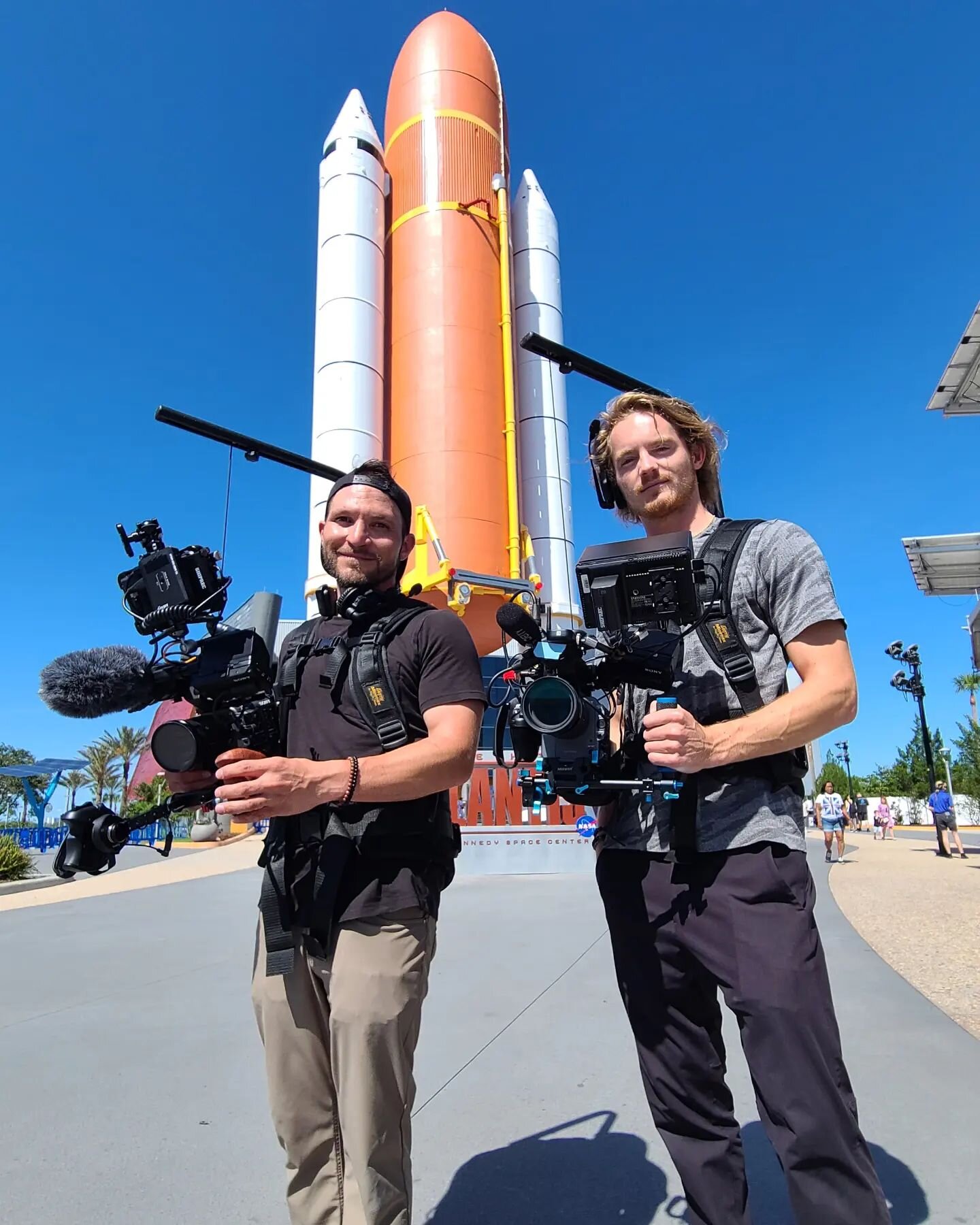 Day 2 was a BLAST! Looking forward to the LAUNCH of this show on Amazon Prime. 🚀 👨&zwj;🚀 
.
.
I'd like to thank all my sponsors and friends at: @hollylandtech @deitymicrophones @rodemic @sonyprofilmmaking @easyrig @feelworld_monitor @vaxis_global 