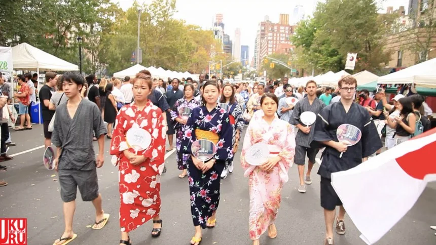 Kimono-Parade-2015-09-13-at-3.23.52-PM-860x484.jpg