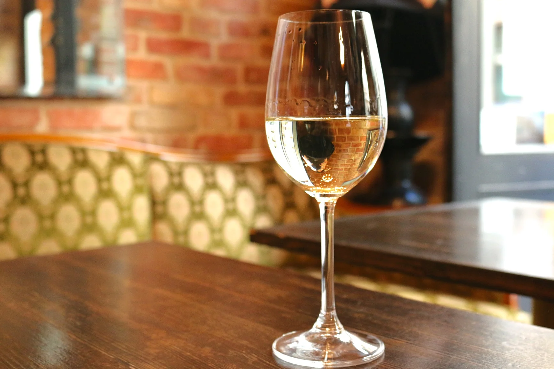 doblo white wine (3).jpg