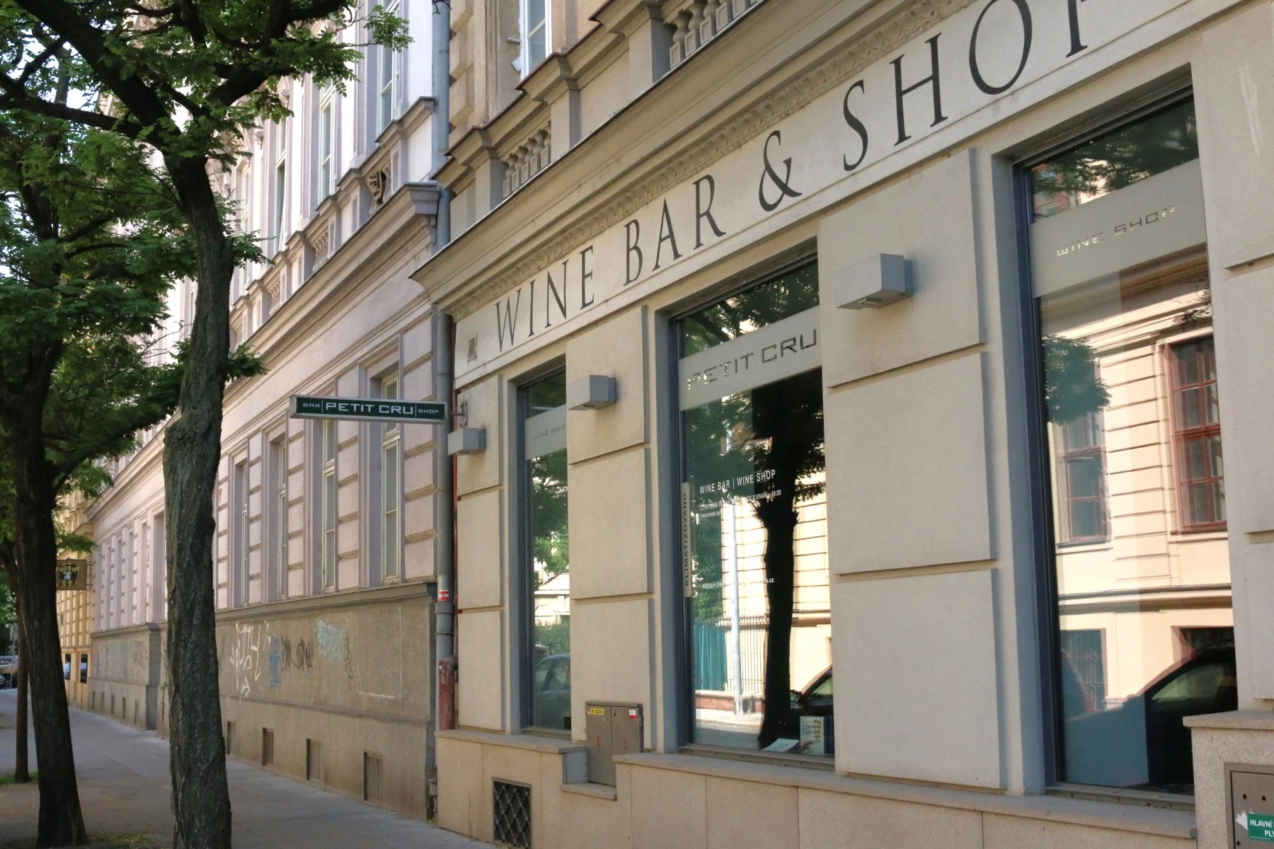 petit cru exterior (3).jpg