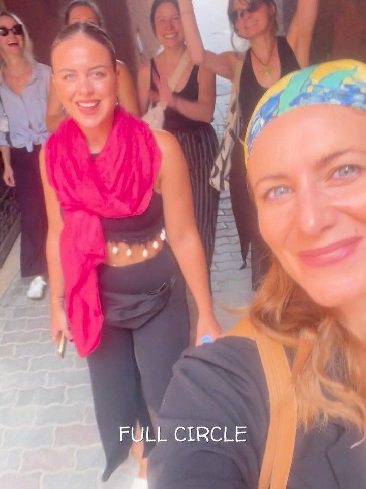 Four years ago I stepped off a plane in Marrakech with a suitcase full hopes and no idea what I was building.
13 retreats later, a riad with a beautiful courtyard that smelled like orange blossom, mornings in the Agafay desert where the silence felt 