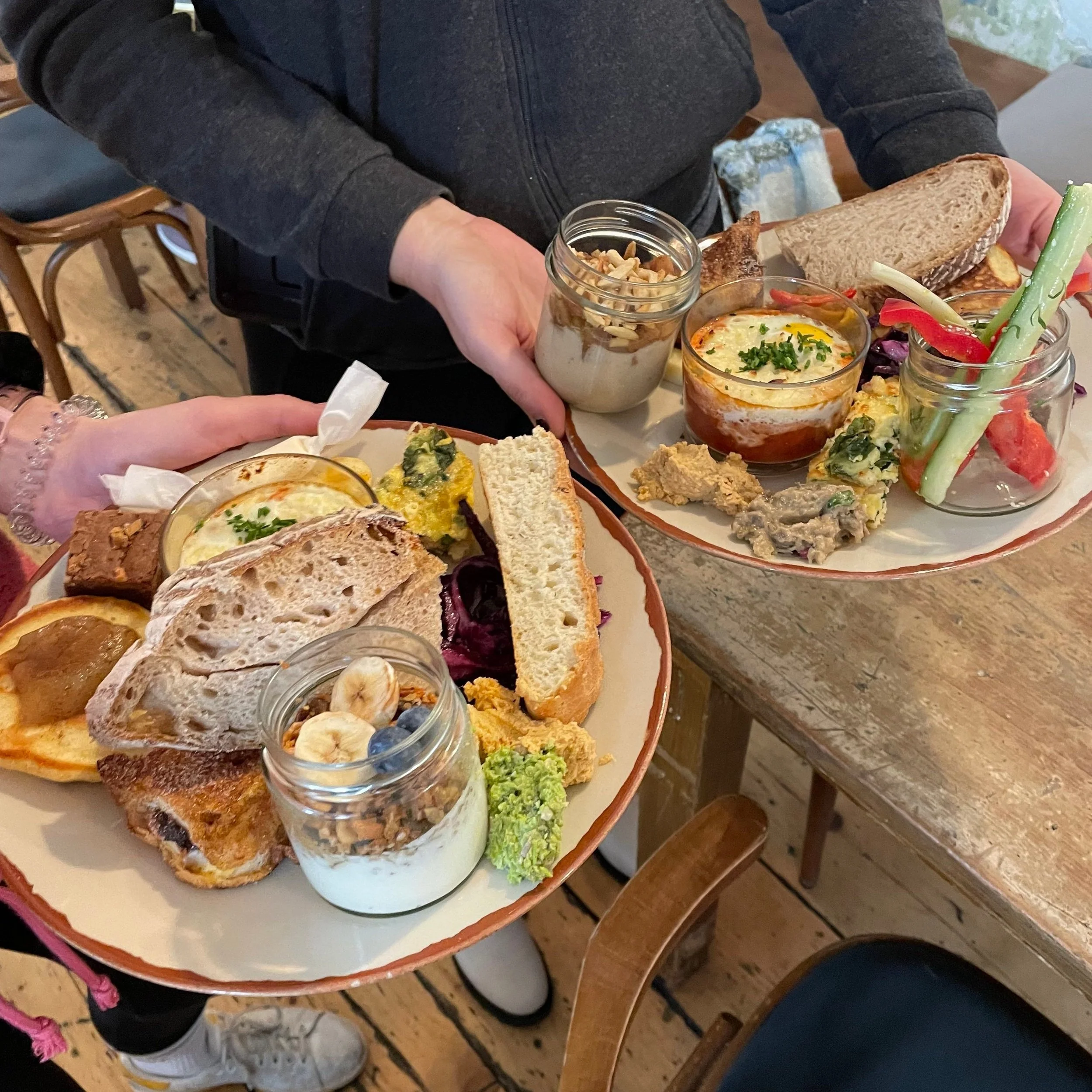 vegetarian brunch with vegan options at brick-15 vienna