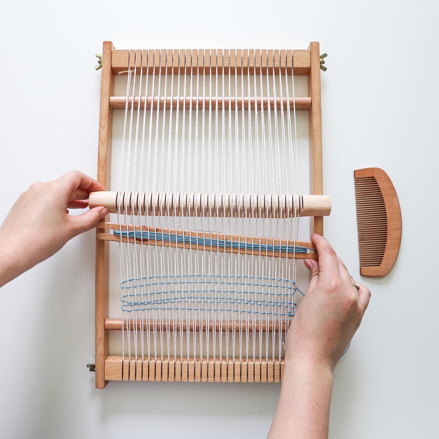 I&rsquo;ll be teaching a Weaving 101 Workshop at the @dundasmuseum Sign up on the Dundas Museums website! July 9th 10 a.m - 12 p.m ✨

#weaving #art #artwork #textiles #woven #loom #weave #design #textiledesign #wovenart #modernweaving #wovenwallart  