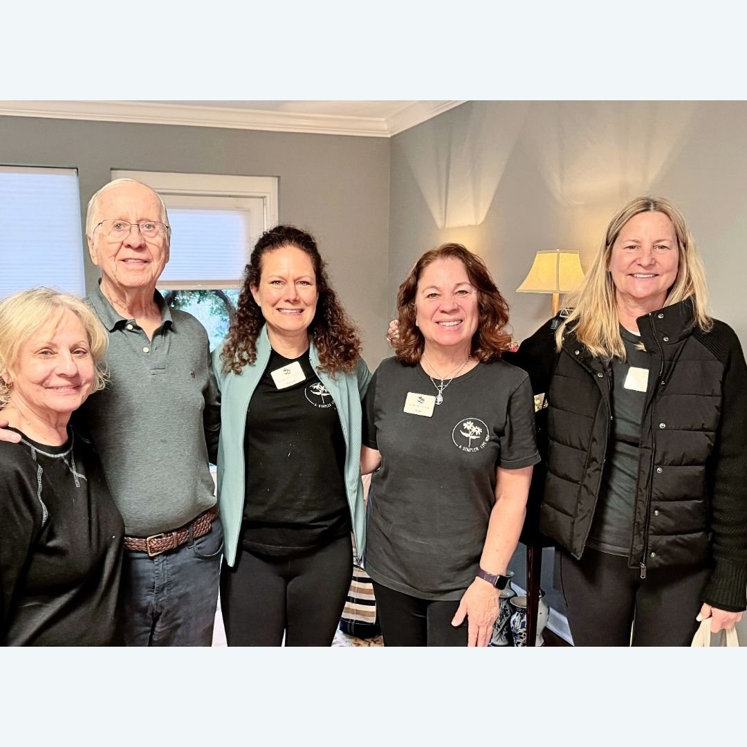 Mission accomplished! 👏 The amazing team at A Simpler Life Now helped this happy couple settle into their new home by providing a seamless, stress-free move from start to finish. The team expertly packed and unpacked every item with care and precisi
