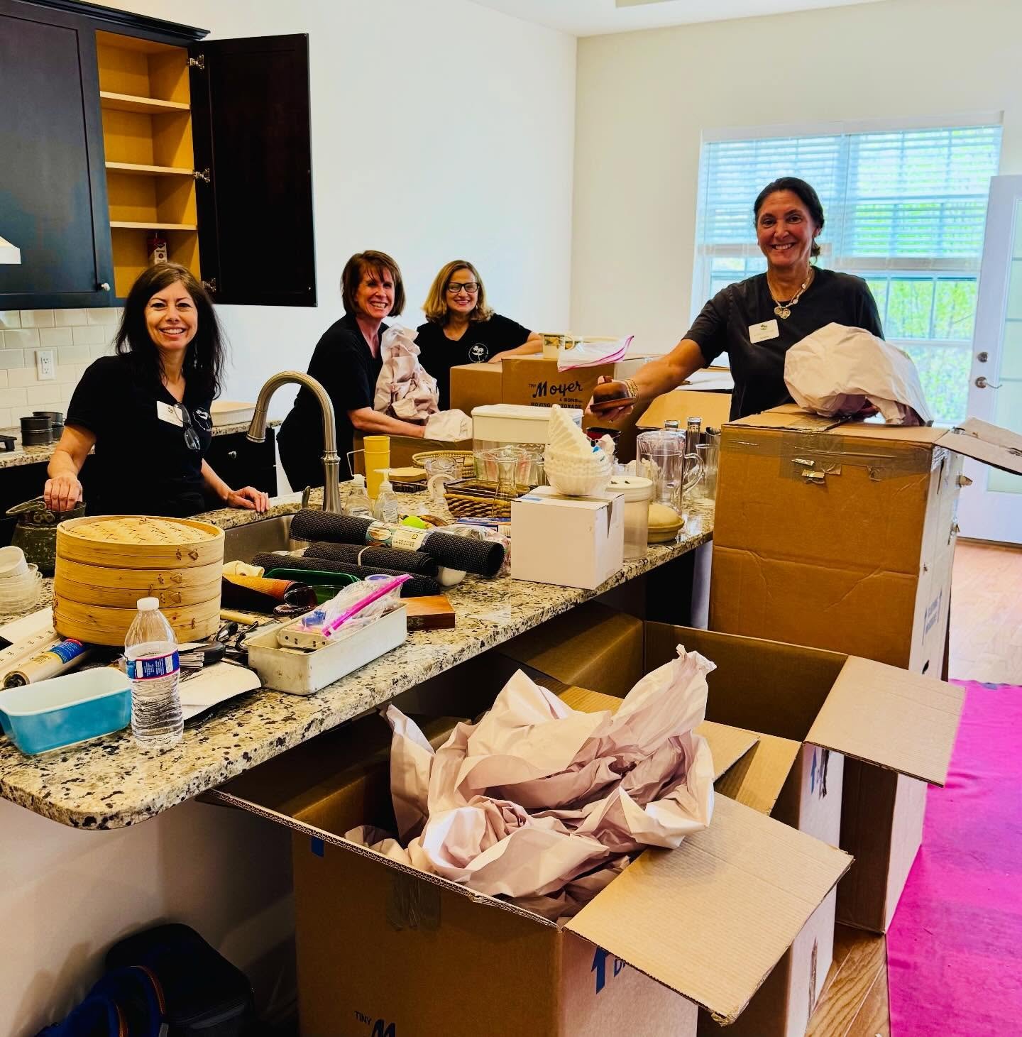 Downsizing and moving can feel overwhelming &mdash; that&rsquo;s where we come in.

A Simpler Life Now provides full-service move management for seniors and families throughout New Jersey, including:

&bull; Downsizing &amp; organizing
&bull; Packing