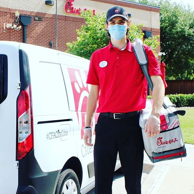 Safe delivery is our pleasure. 🚘 Get your delivery order started with the Chick-fil-A App! #safetyfirst #cfacityline #chickfiladelivery
.
.
.
.
.
#chickfila #citylinedfw #richardson #richardsontx #richardsoneats #richardsonfoodie #chickfiladelivers 