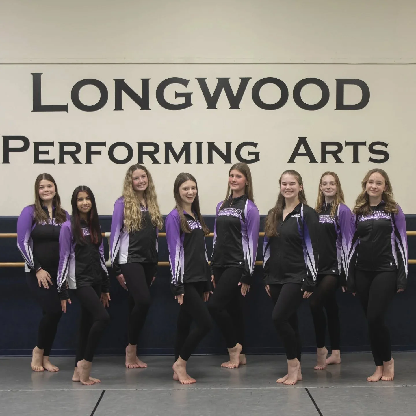 This Spring Break, 8 of our dancers are headed to Los Angeles for @danceexcellence 🌴 Along with taking classes from master teachers in all disciplines, they'll perform in the International Boards and at Universal Studios! #lpaalltheway