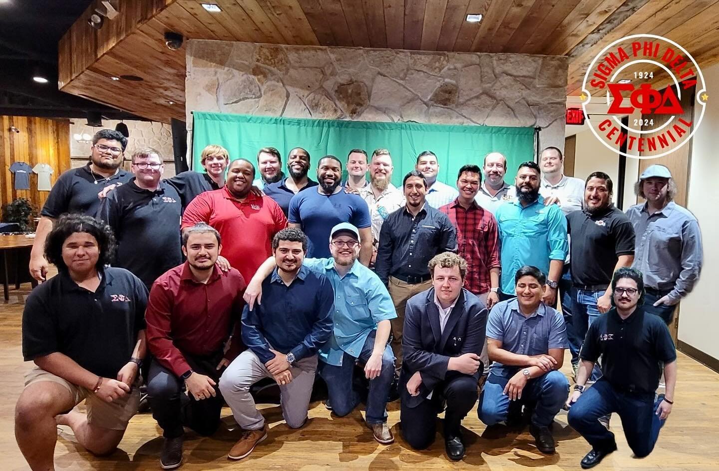 This past June, Beta-Gamma Chapter celebrated their 20 year anniversary with actives and alumni coming together to celebrate the occasion.