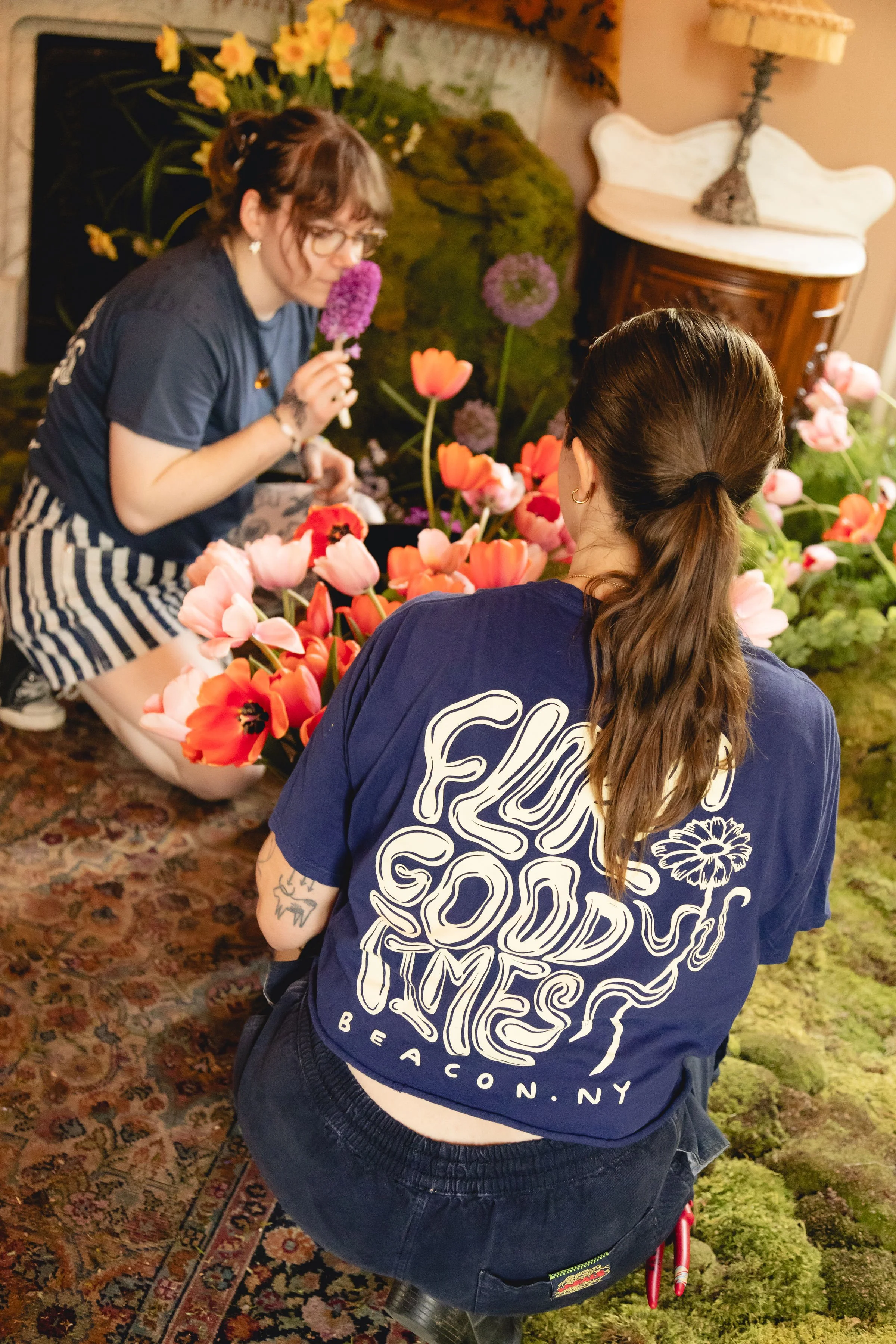  Florist teams checking each flower for quality 