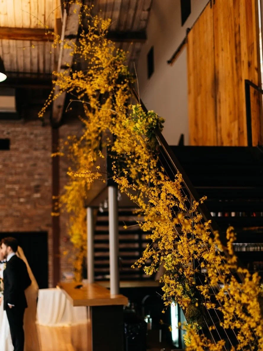 Step into the studio each month to learn about how we make seasonal and sustainable weddings happen 🚶Behind the scenes of an April wedding on the blog ✨. This month we&rsquo;ve got Larissa and Connor at @roundhousebeacon hit that link in the bio to 