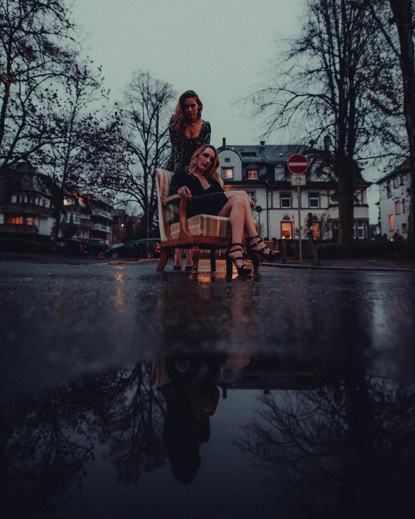 Classy 
.
.
.
.
.
.
.
.

#photo #photographer #cameross #picoftheday #lifestyle #camera #nikon #picture #mystyle #streetstyle #fashionstyle #diverse