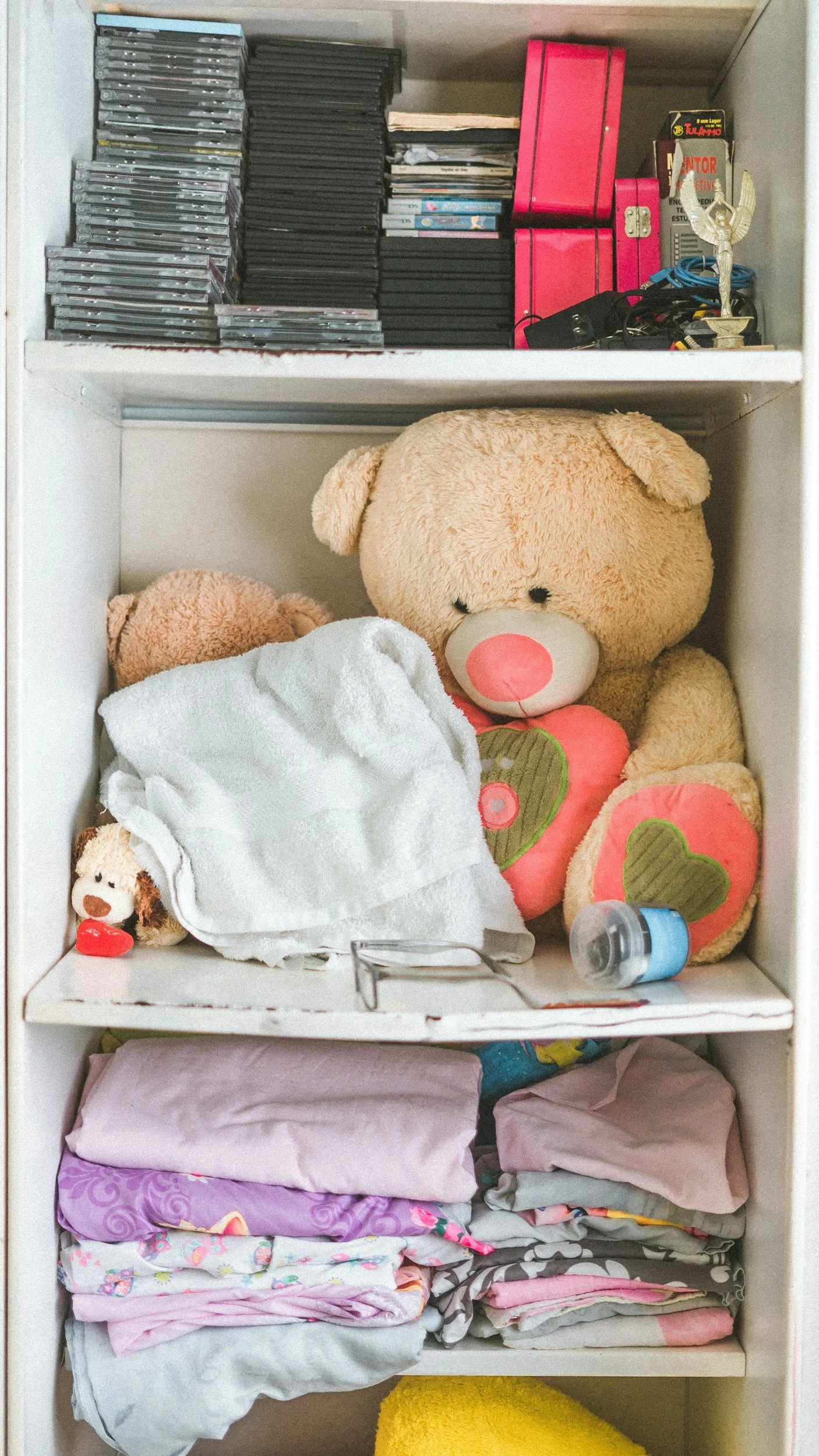 The Emotional Side of Decluttering: How to Let Go Without Guilt