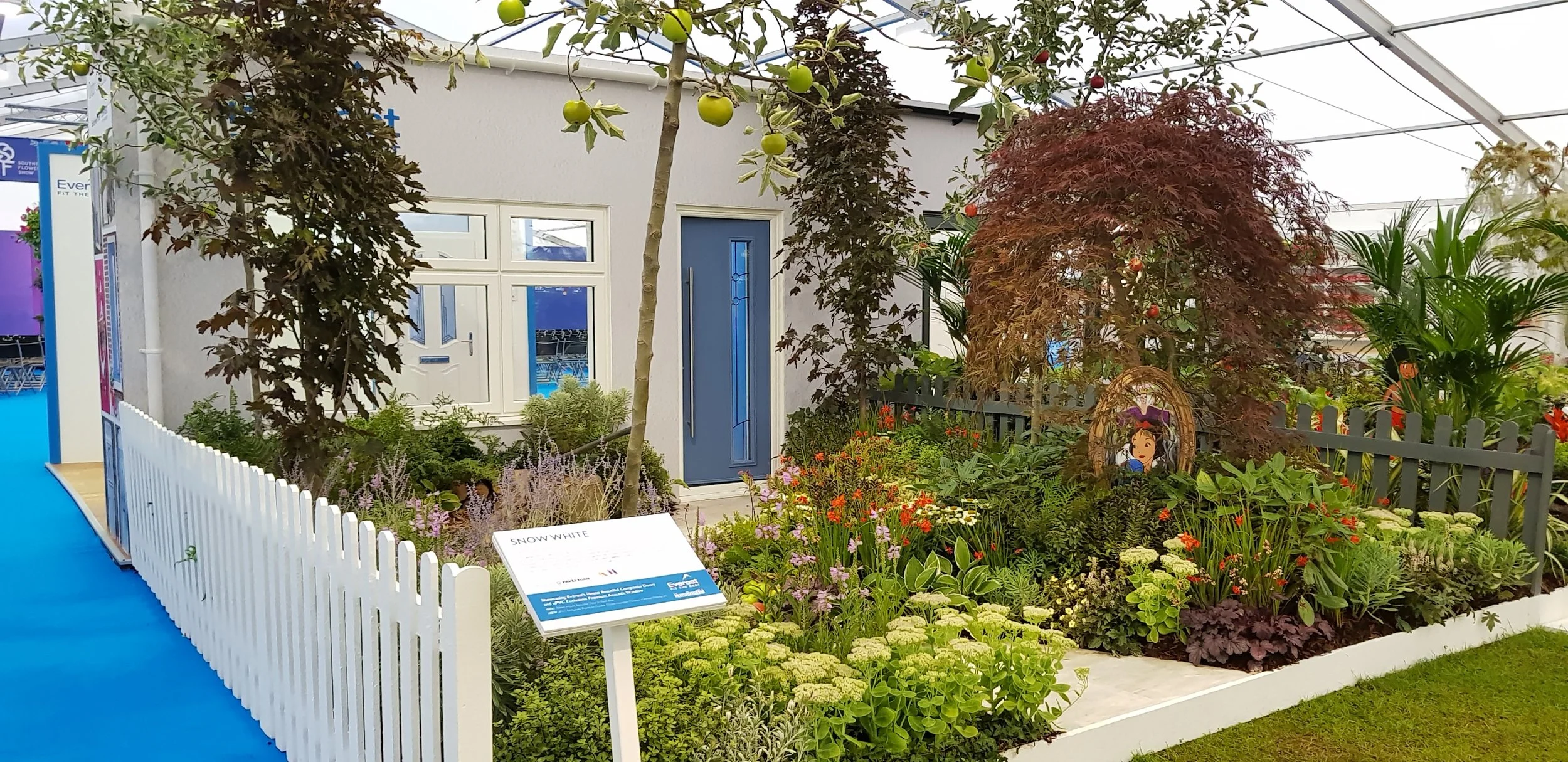 The Snow White Garden