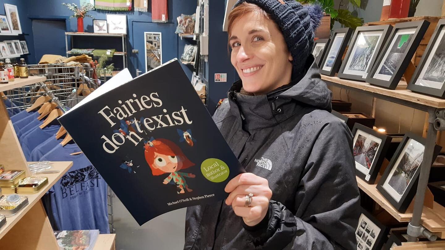 Papped! Looks like Ted isn&rsquo;t the only LOD fan of the book! DI Kate Fleming ( @vicky.mcclure ) spotted with Fairies don&rsquo;t exist... #worldbookday2020 #readingispower #fairiesdontexist #childrenspicturebook #kidsbooks #lineofduty #lod6 #kate