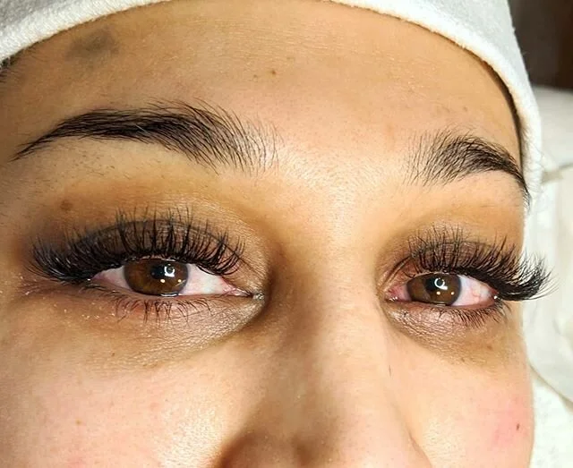 Wispy set alert! 🚨For this hybrid full set, I used a mix of CC and D Curl, plus a variety of thicknesses. She had SO. MANY. LASHES!
#lashes #lashextensions #lashtech #lashartist #esthetician #beauty #lashlife #estheticianlife #hybridfullset #wispyla