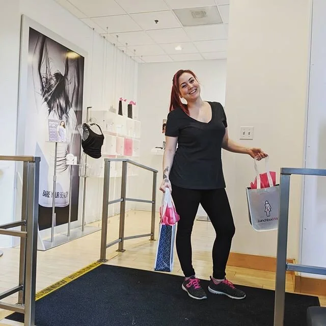 I'm taking walk-ins at LunchBox Wax today! Stop in and say hello 👋
#bodywaxing #wax #waxlife #fullbodywaxing #hairremoval #waxing #waxologist #esthetician  #beauty #pdxbodywaxing #pdxwax #pdxfullbodywaxing #pdxhairremoval #pdxwaxing #pdxesthetician 