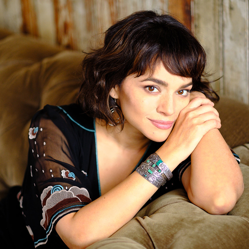 Norah-Jones_01_111_HRv2APPROVED.jpg