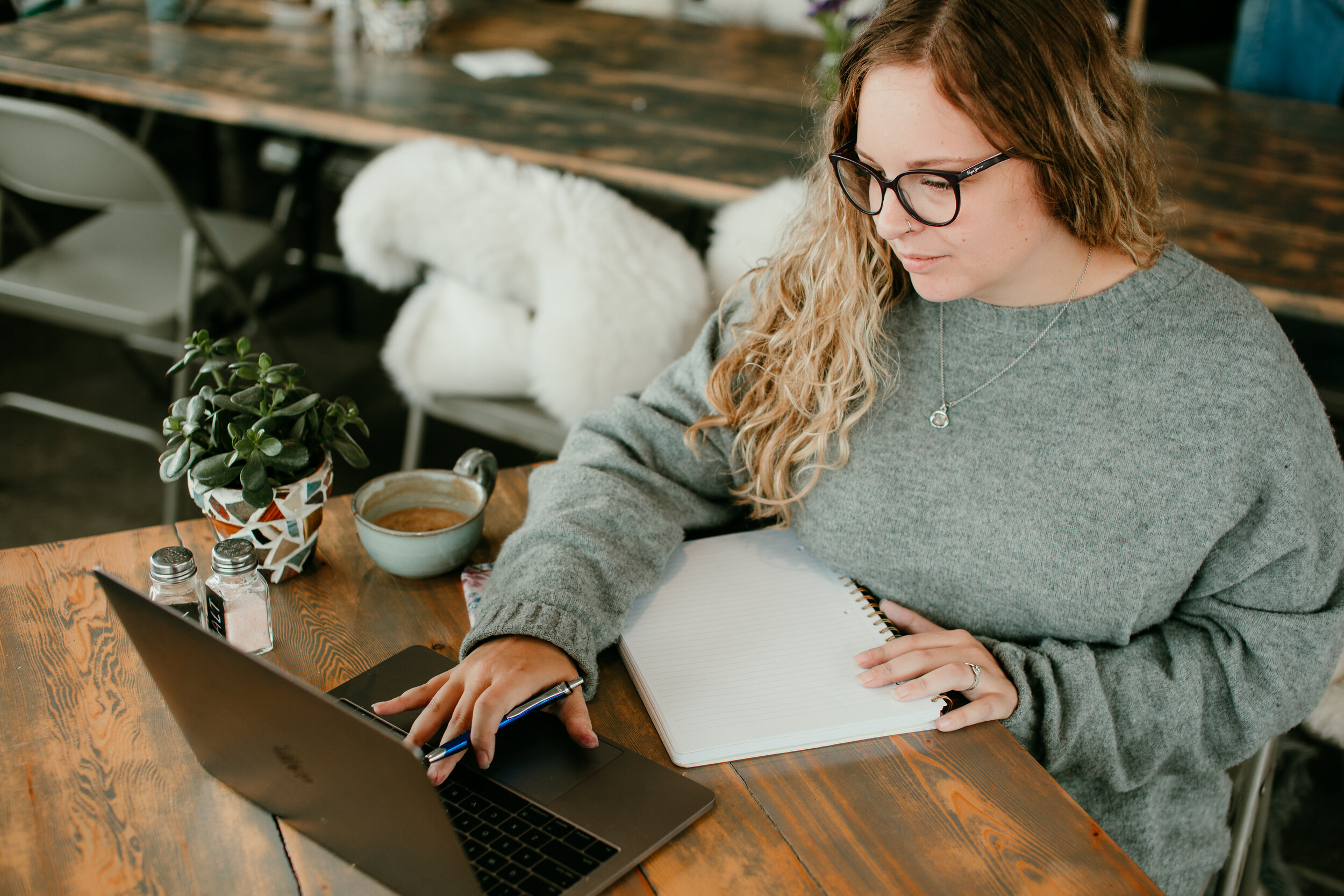 Ashlee recording details of a consult