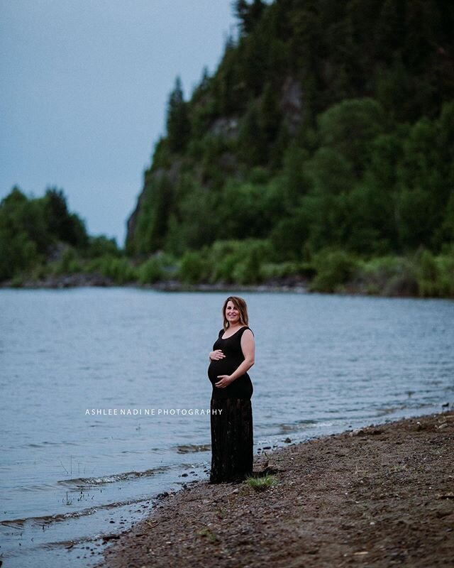 When you live right by the lake you pretty much have to get some photos on the beach! It was a gloomy evening but still beautiful by the water - and many many many less bugs! #smithersmaternity #smithersphotographer #smithersbc #fraserlakebc #norther