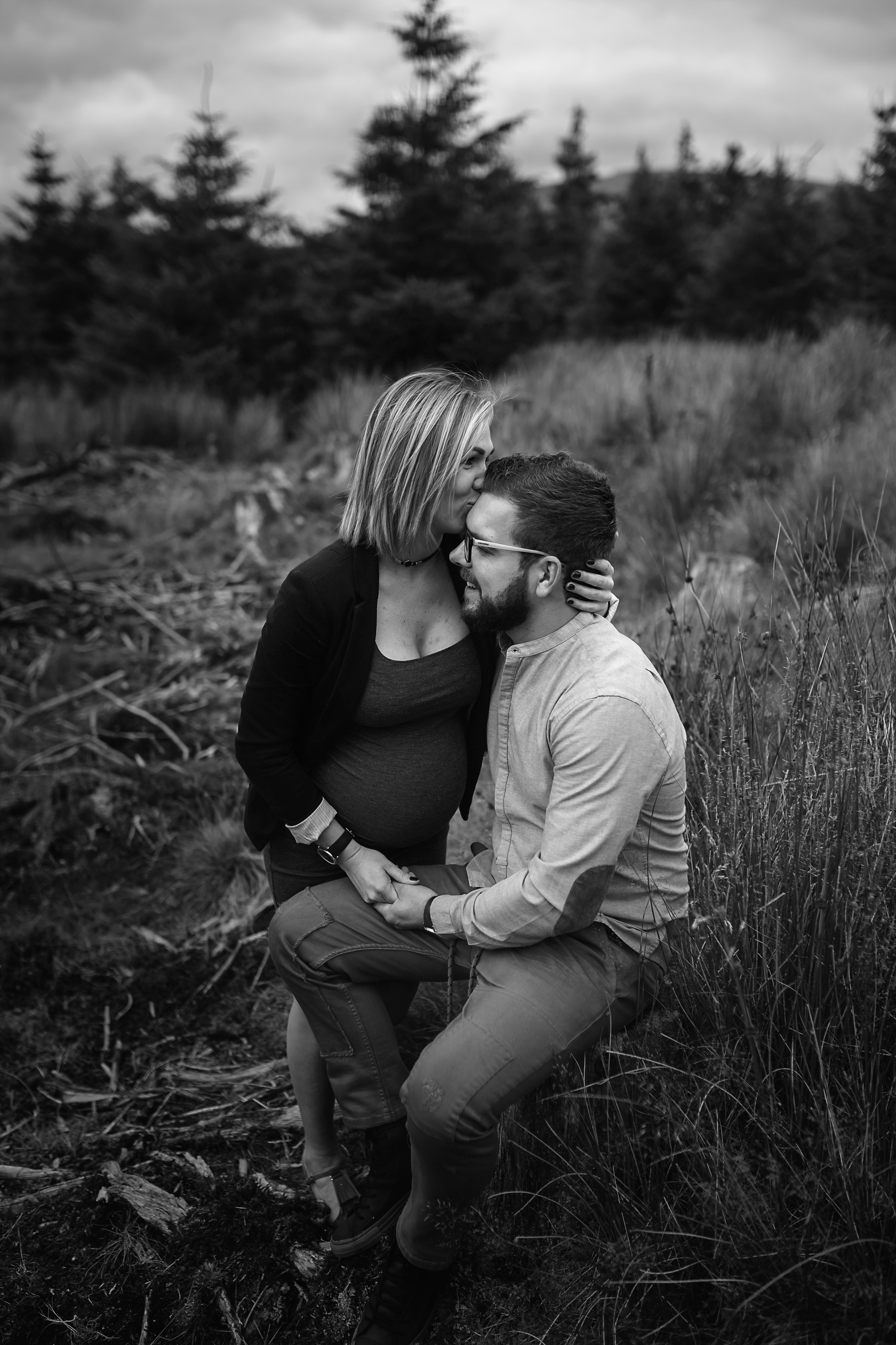 dublin-mountains-wicklow-maternity-baby-bump-photography-0011.jpg