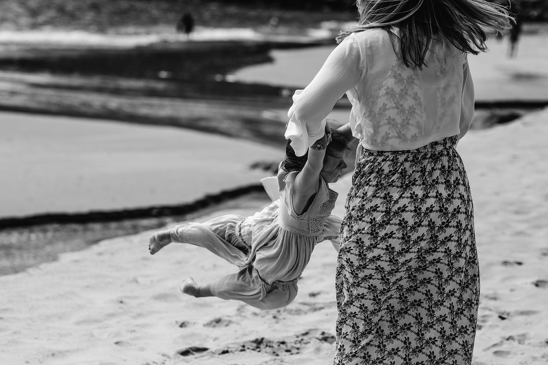 stunning-beach-family-vacation-photoshoot-achill-island-ireland-0006.jpg