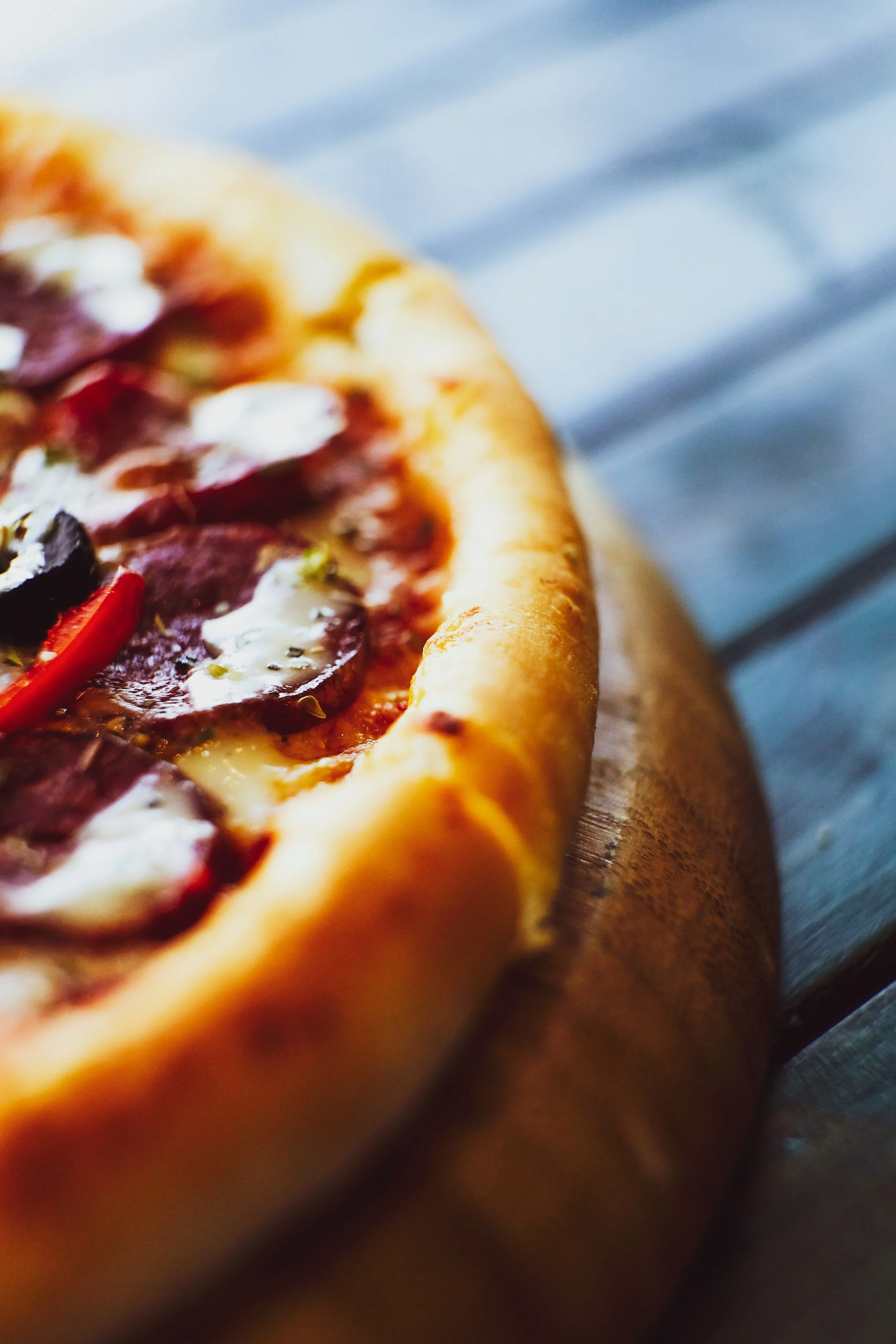 The Great Debate: Which Is Better Deep Dish Pizza VS The New York Slice