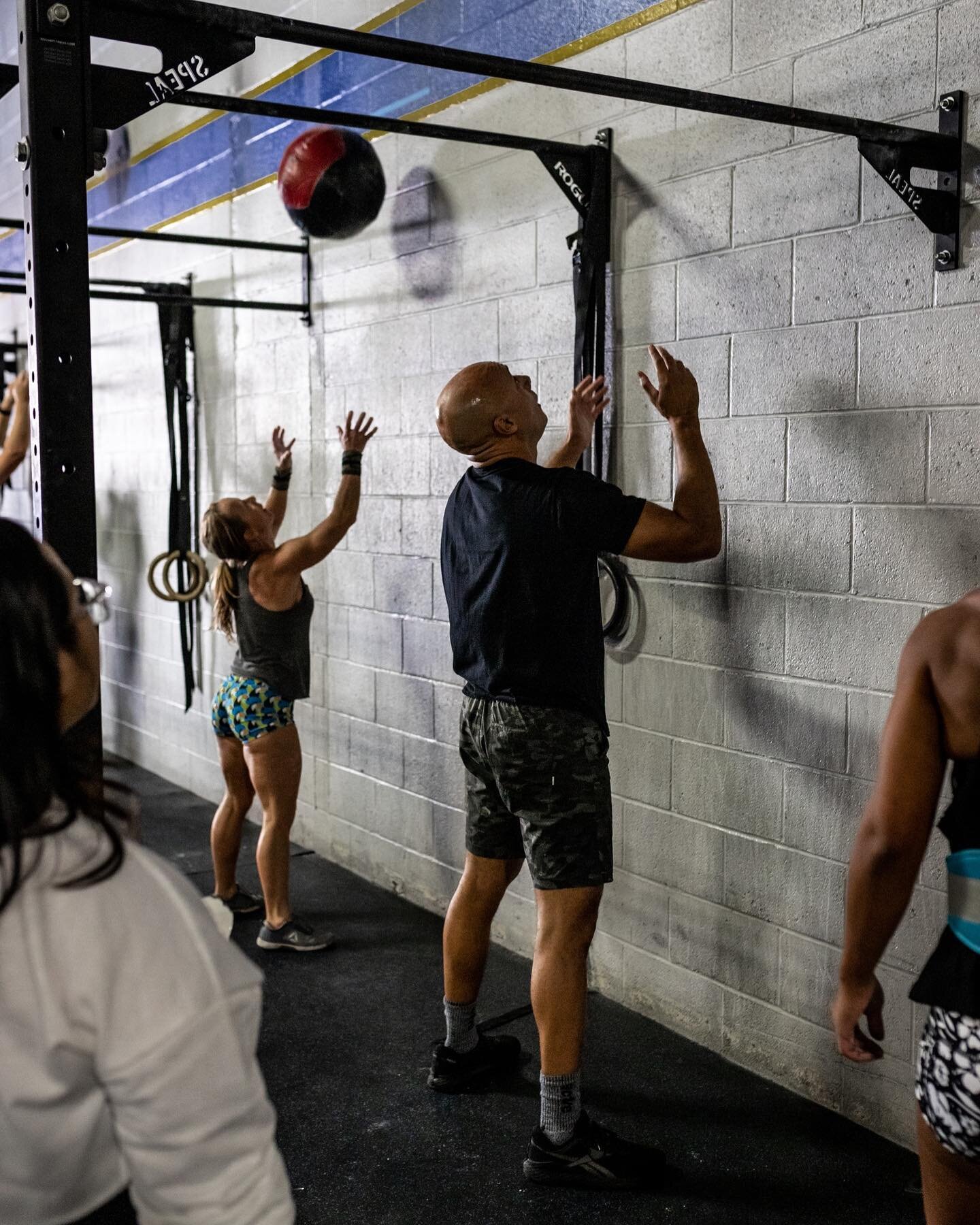 Thursday - August 18, 2022⁠
⁠
&quot;Bank Roll&quot;⁠
Every 6:00 for 30:00⁠
2 Rounds⁠
8/6 Strict Pull-Ups⁠
12 Renegade Rows 50/35#⁠
16 Wall Balls 20/14#⁠